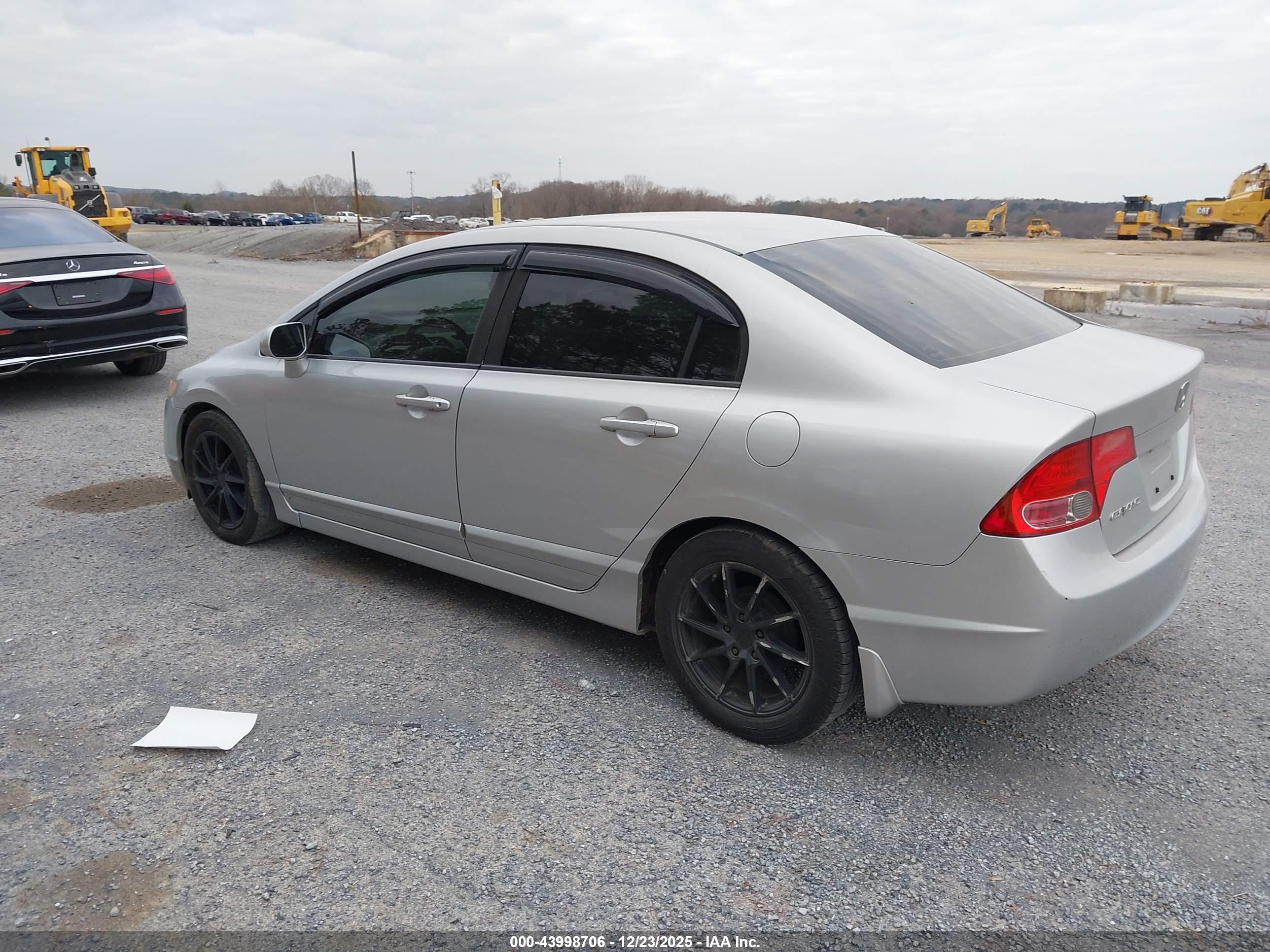 HONDA CIVIC image 3