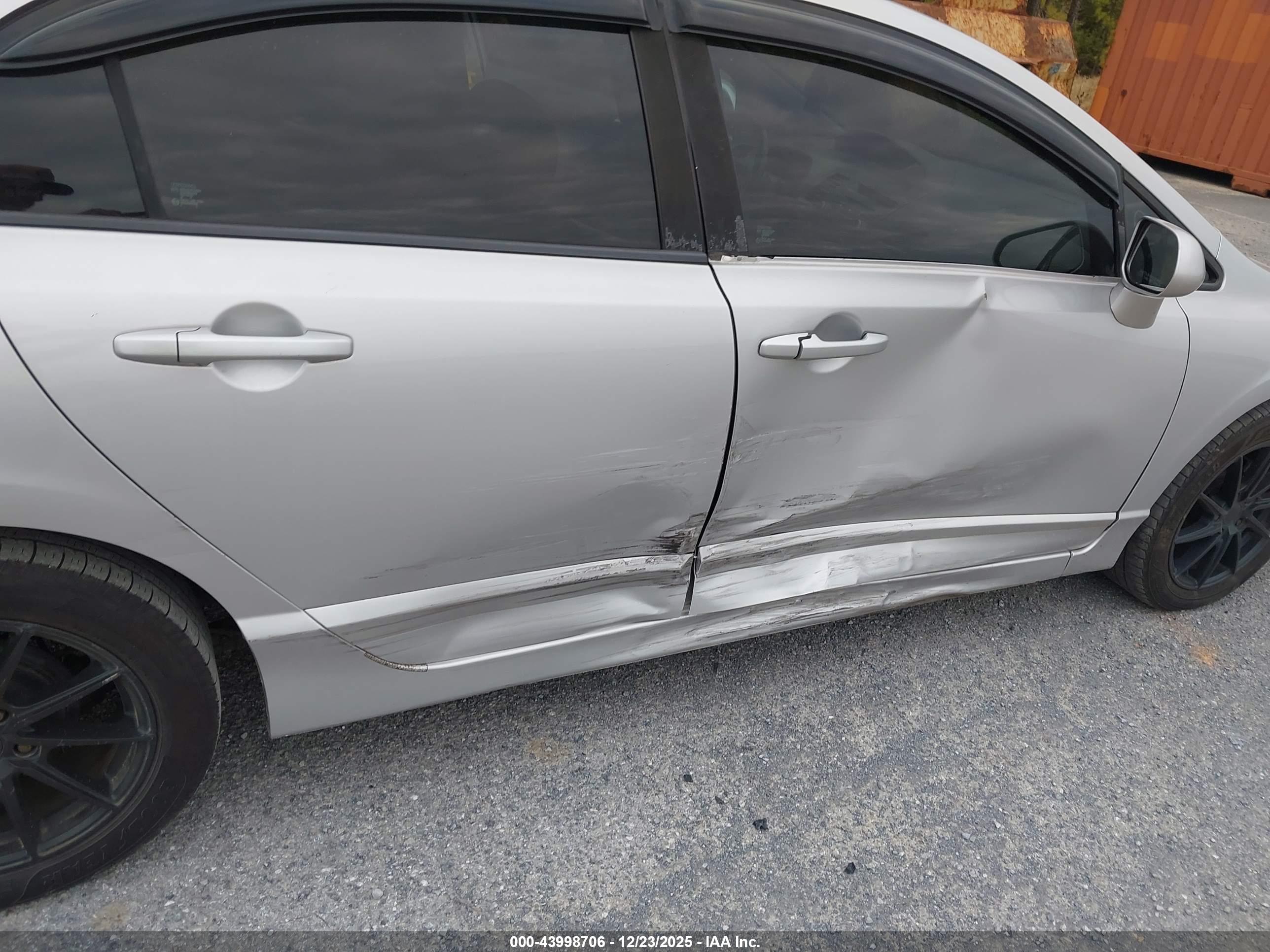 HONDA CIVIC image 6