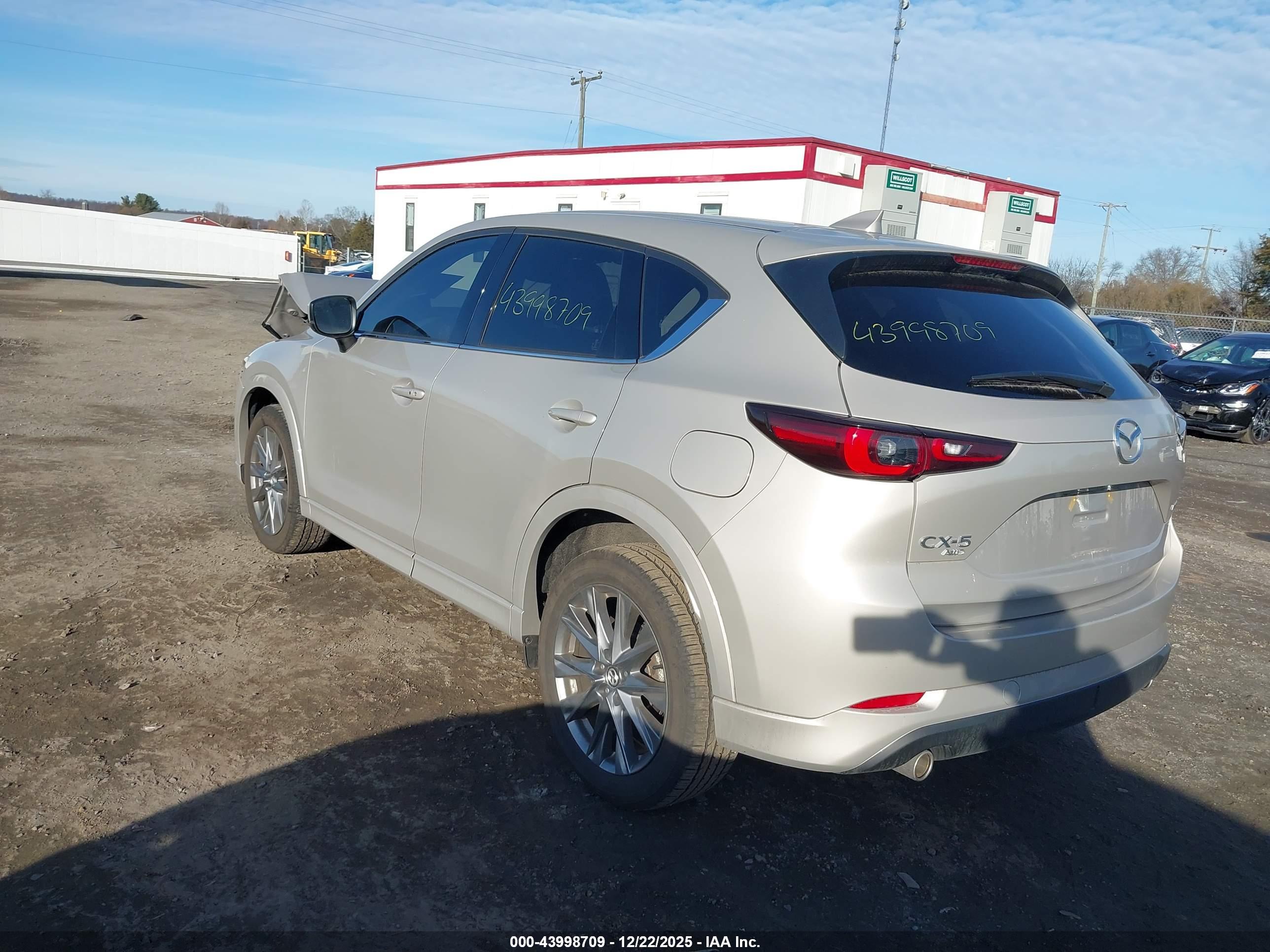 MAZDA CX-5 image 3