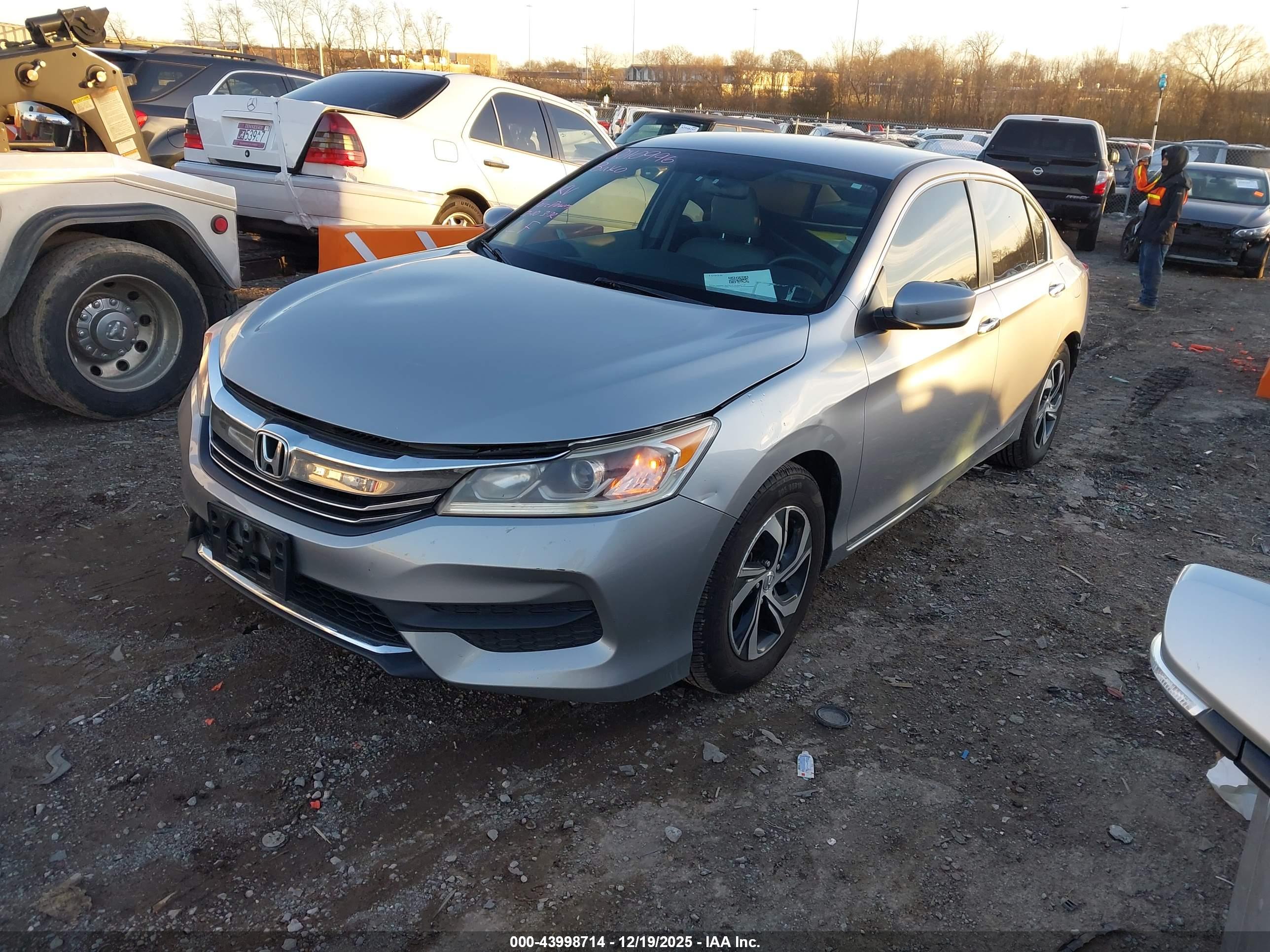 HONDA ACCORD image 2