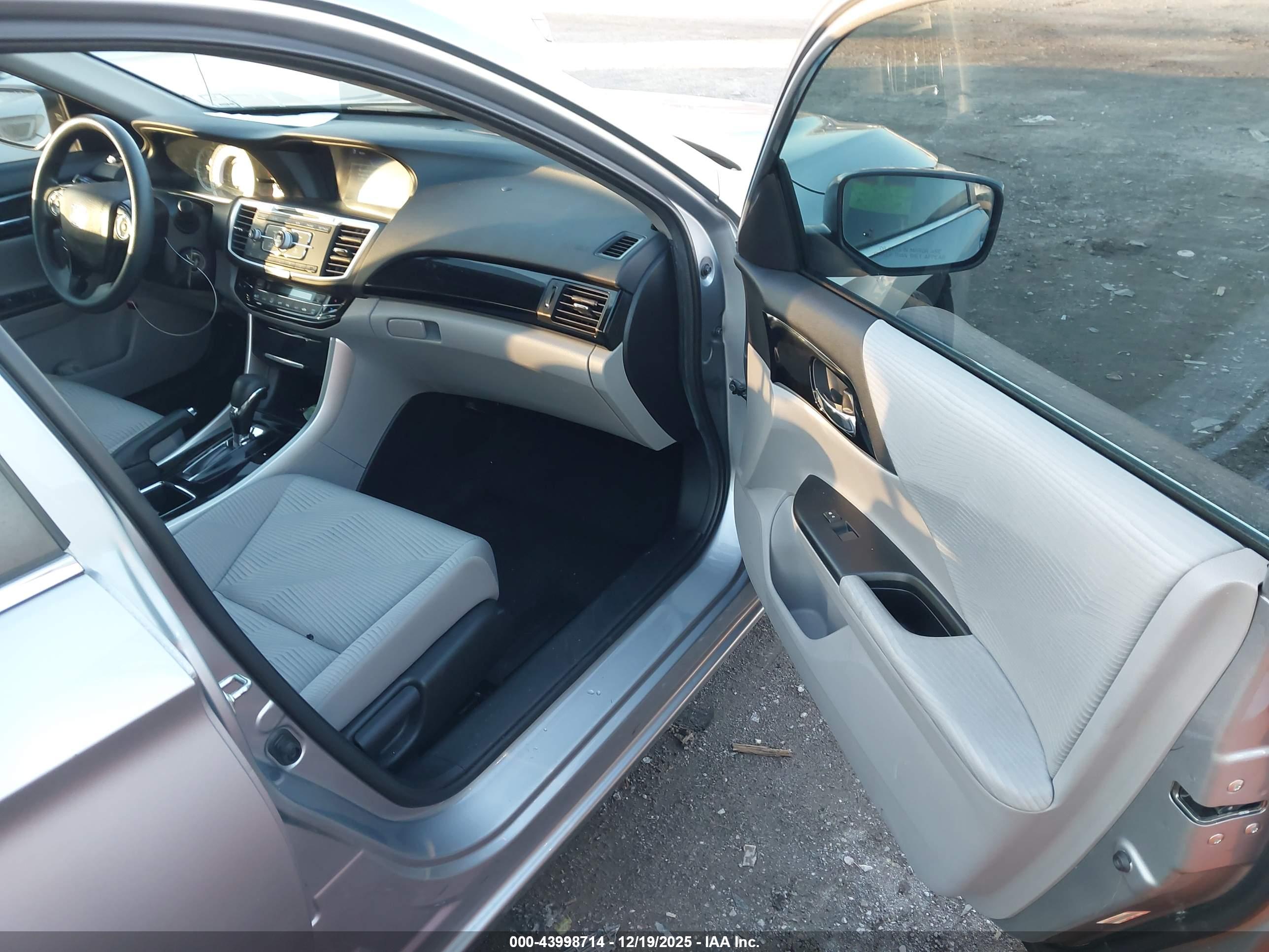 HONDA ACCORD image 5