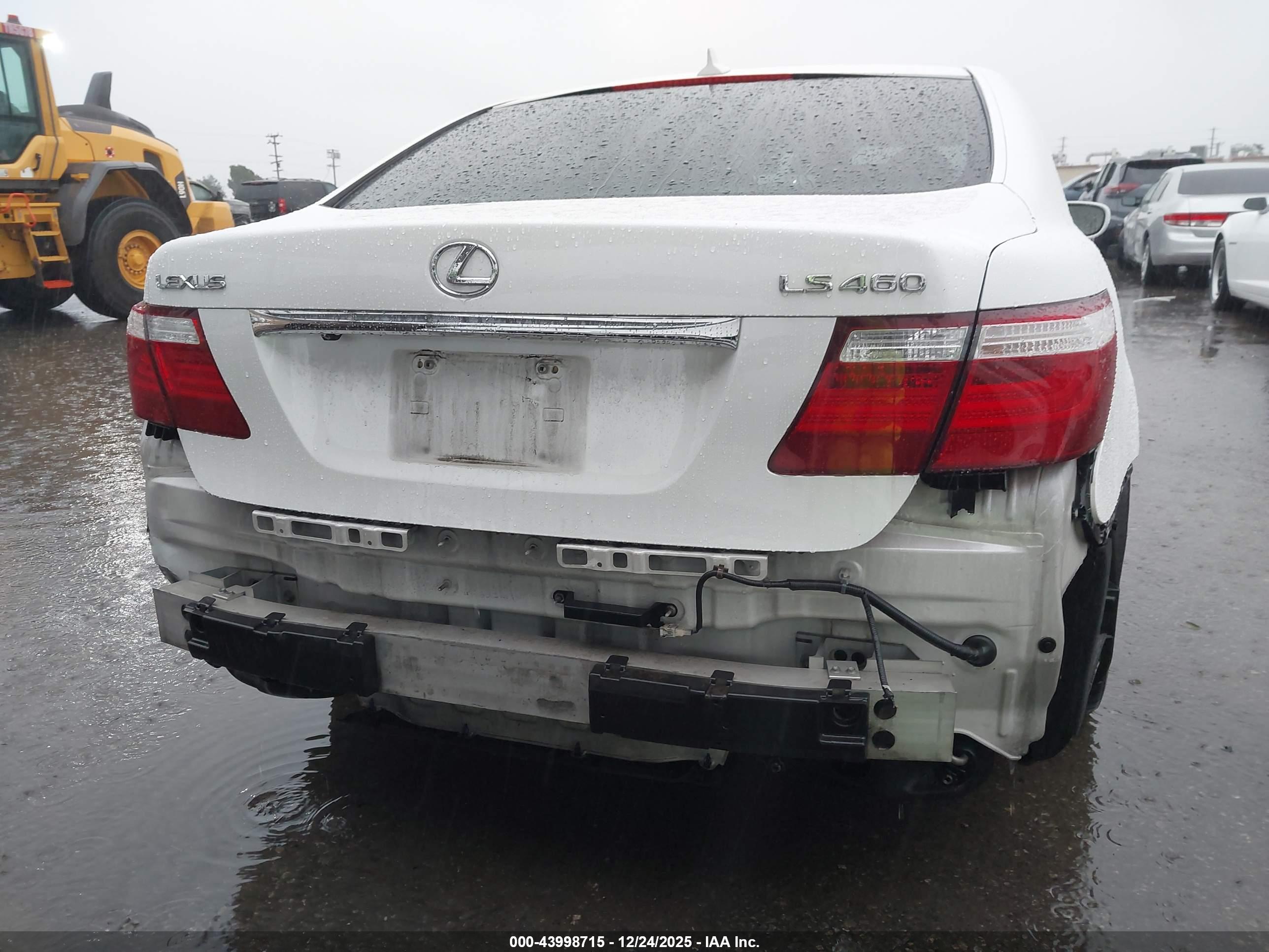 LEXUS LS image 6