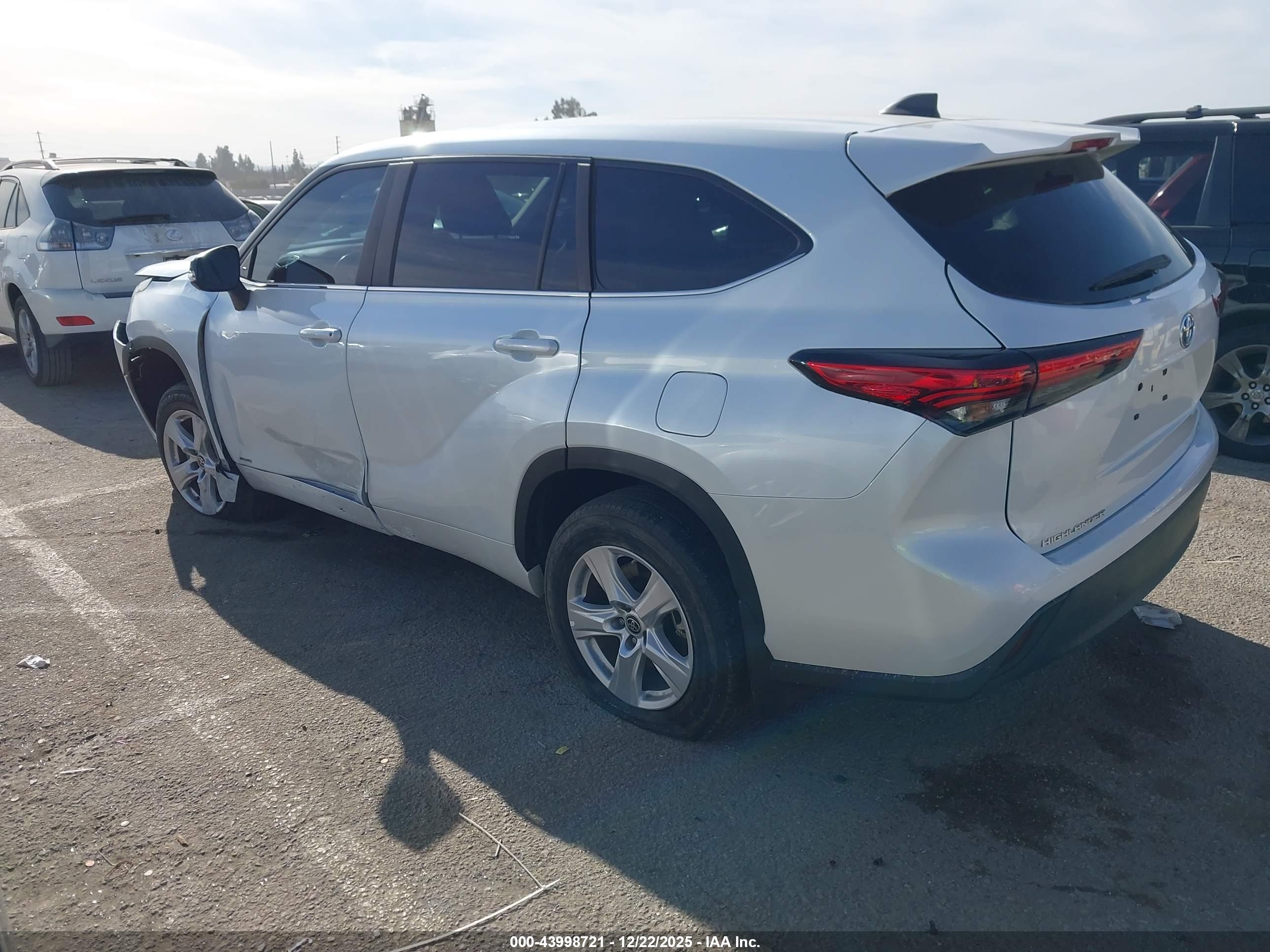 TOYOTA HIGHLANDER image 3