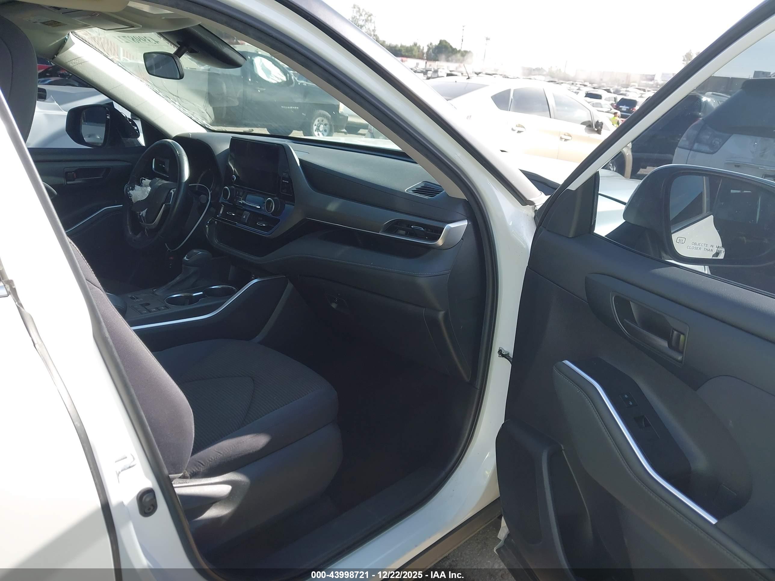 TOYOTA HIGHLANDER image 5