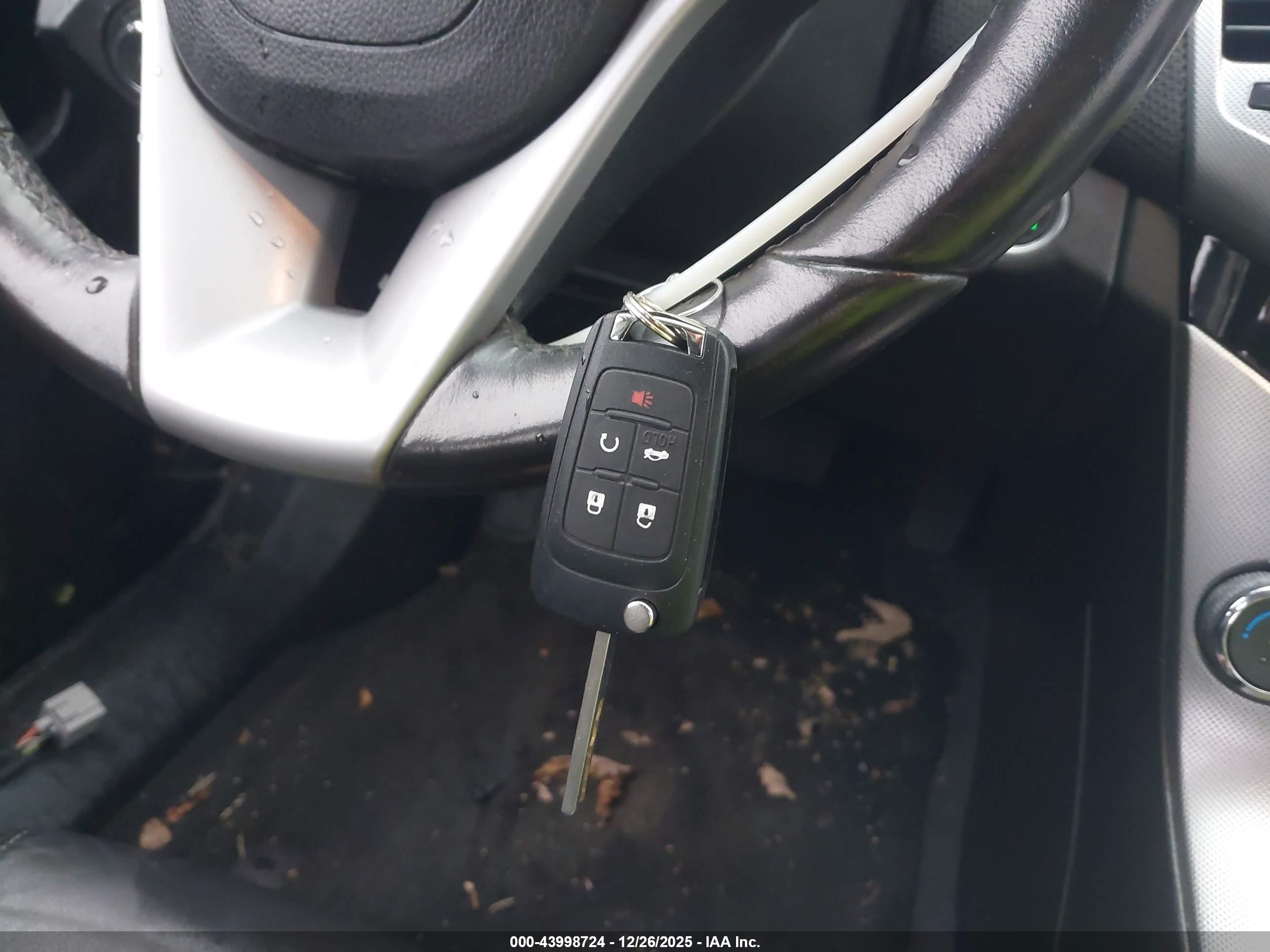 CHEVROLET CRUZE image 11