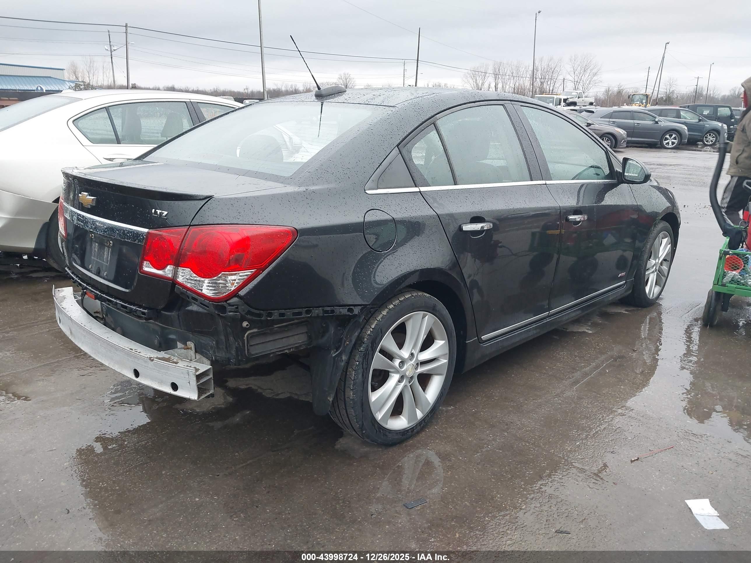 CHEVROLET CRUZE image 4