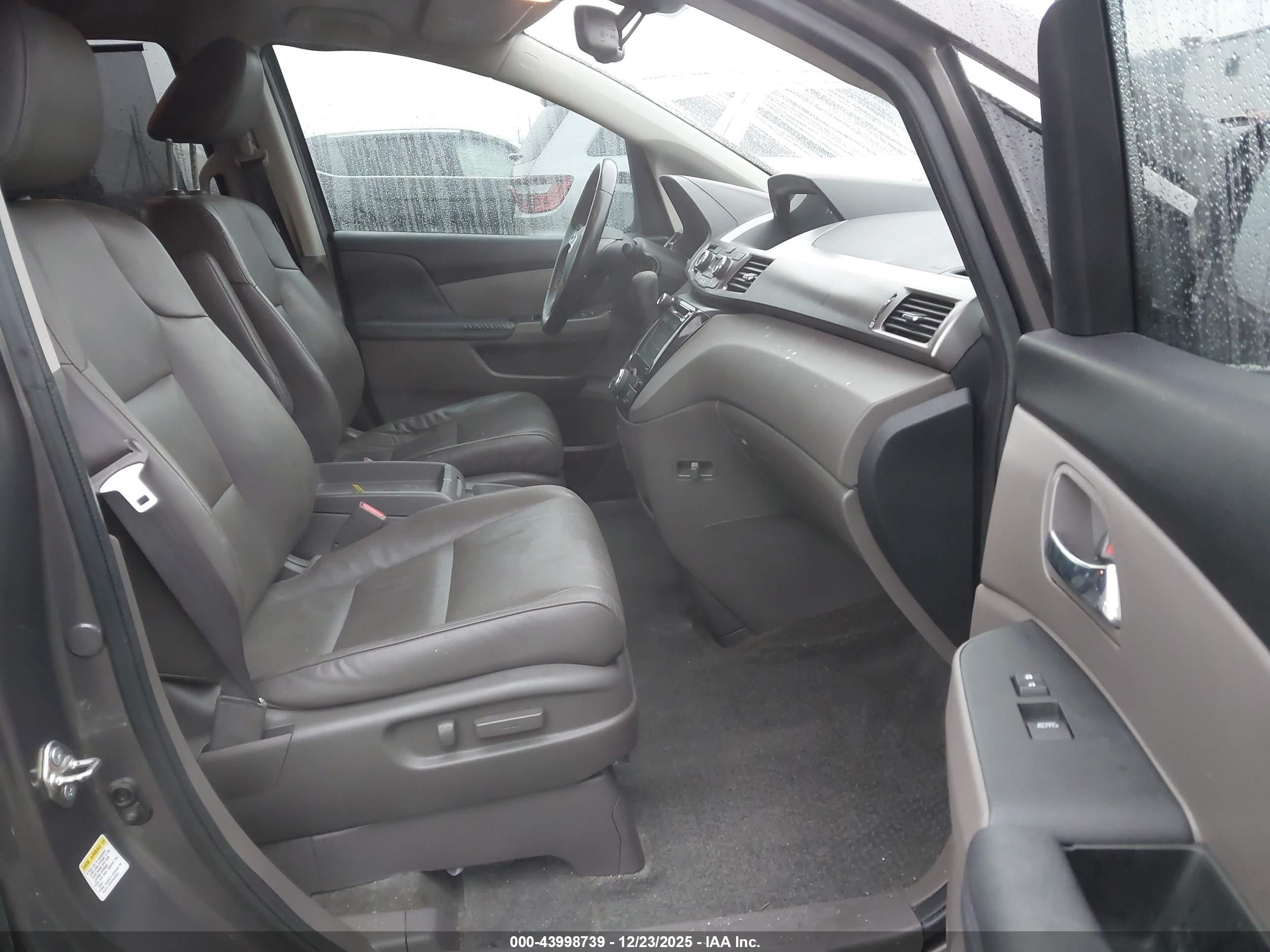 HONDA ODYSSEY image 5