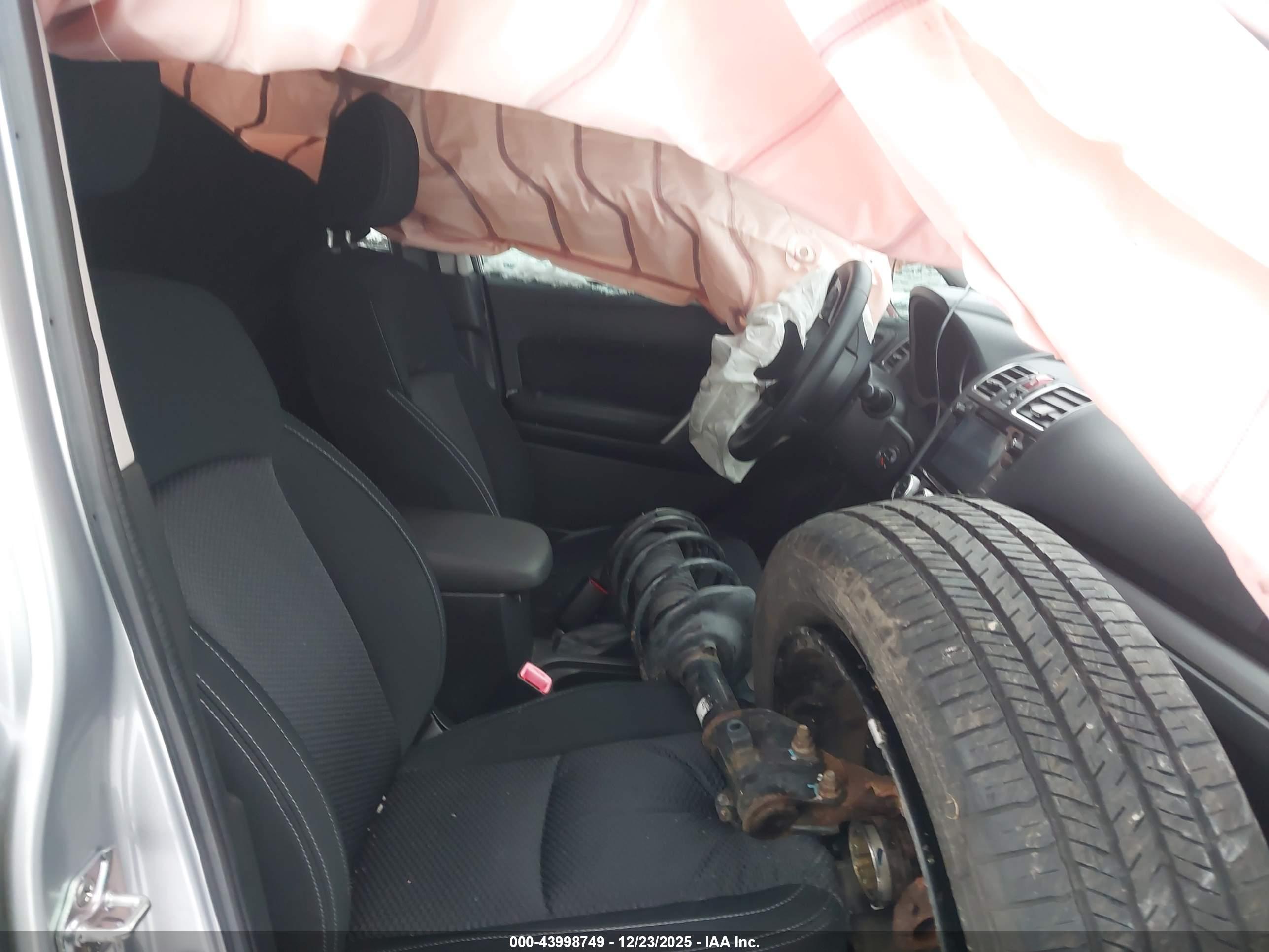 SUBARU FORESTER image 5