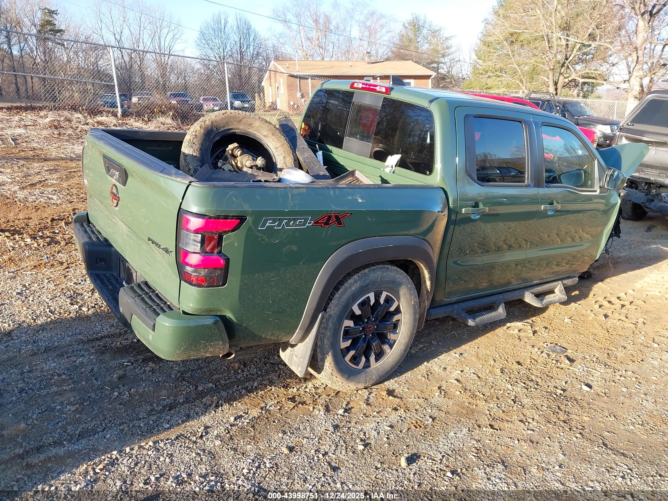 NISSAN FRONTIER image 4