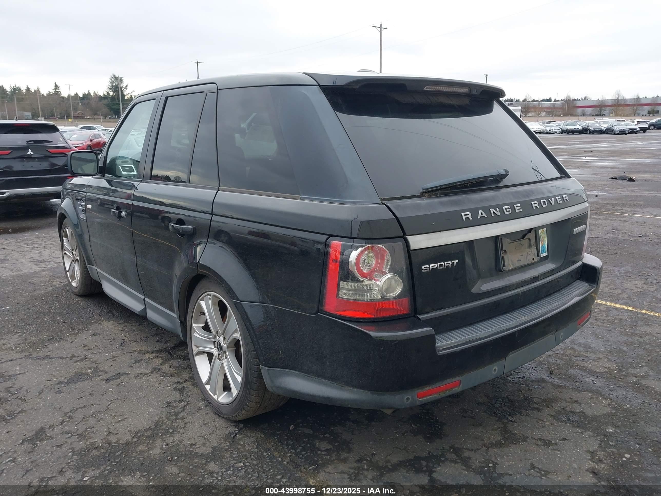 LAND ROVER image 3