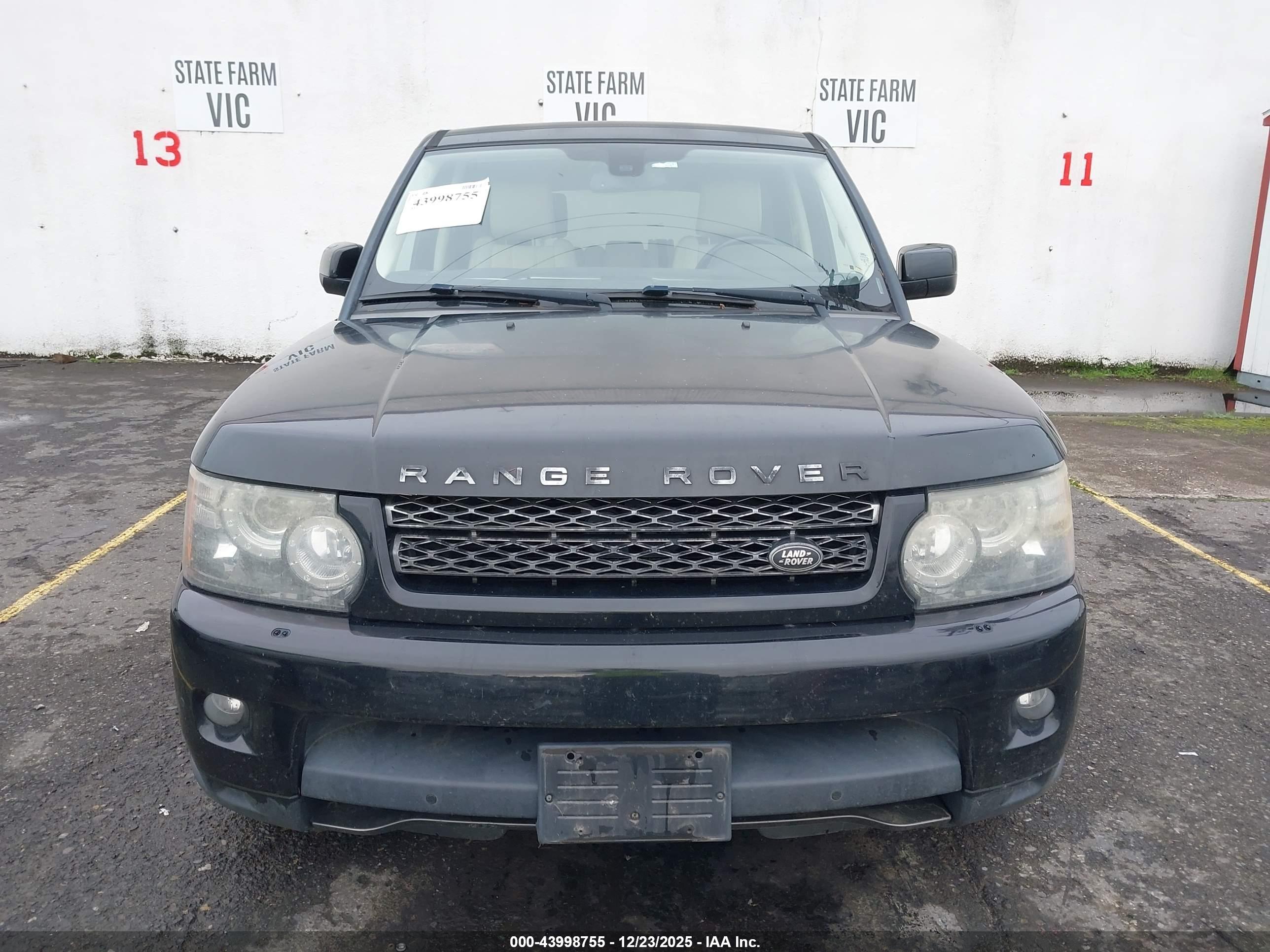 LAND ROVER image 6