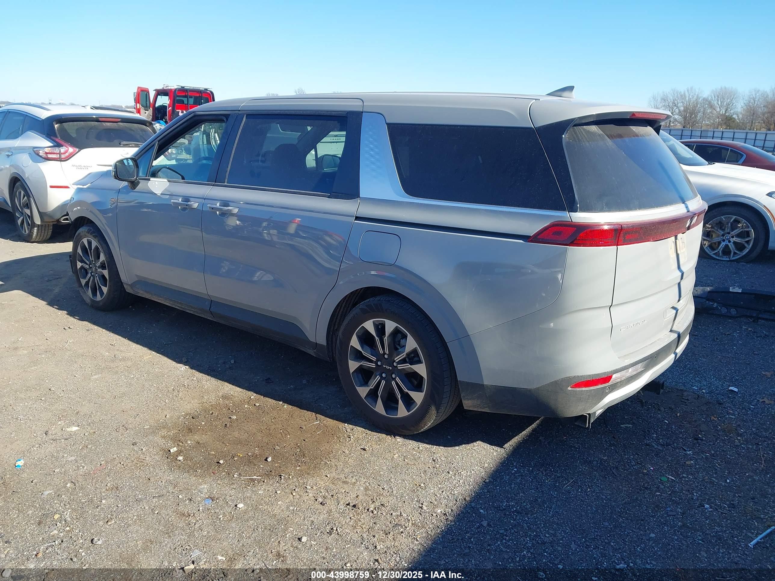 KIA CARNIVAL image 3