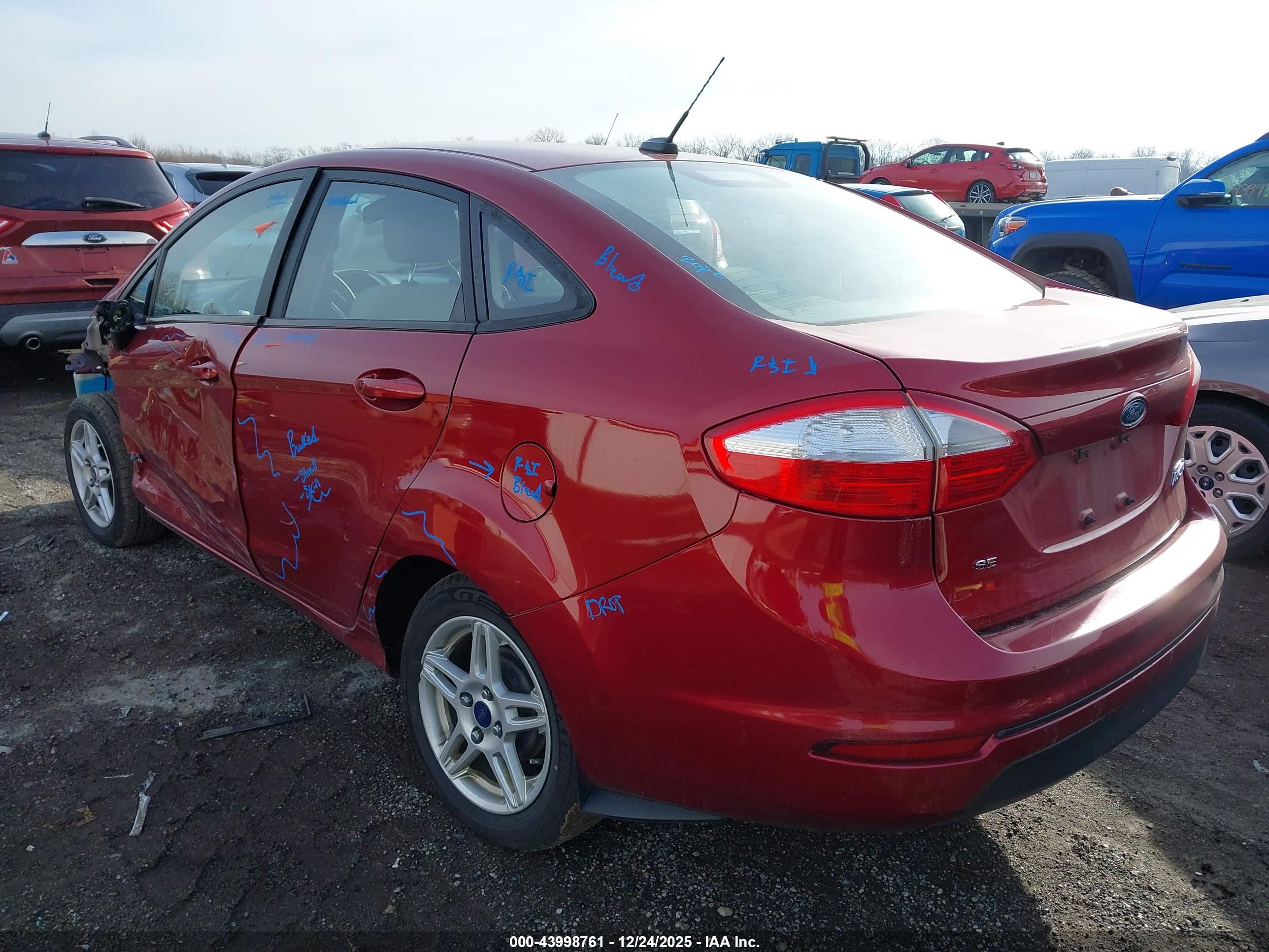 FORD FIESTA image 3