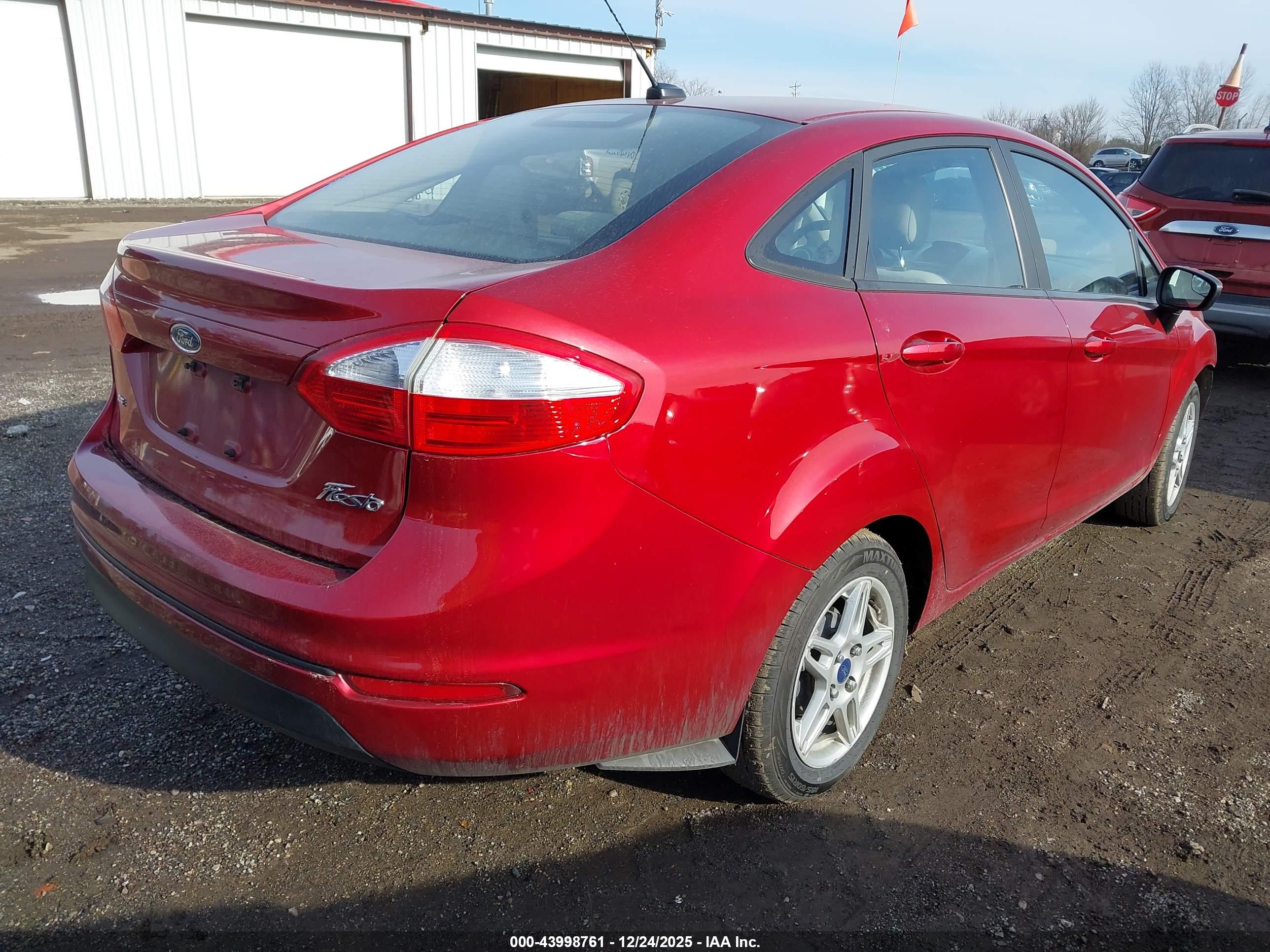 FORD FIESTA image 4