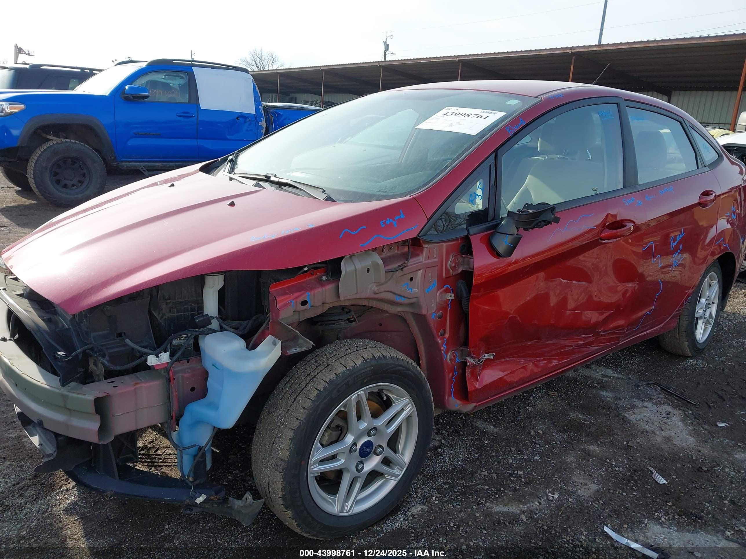 FORD FIESTA image 6