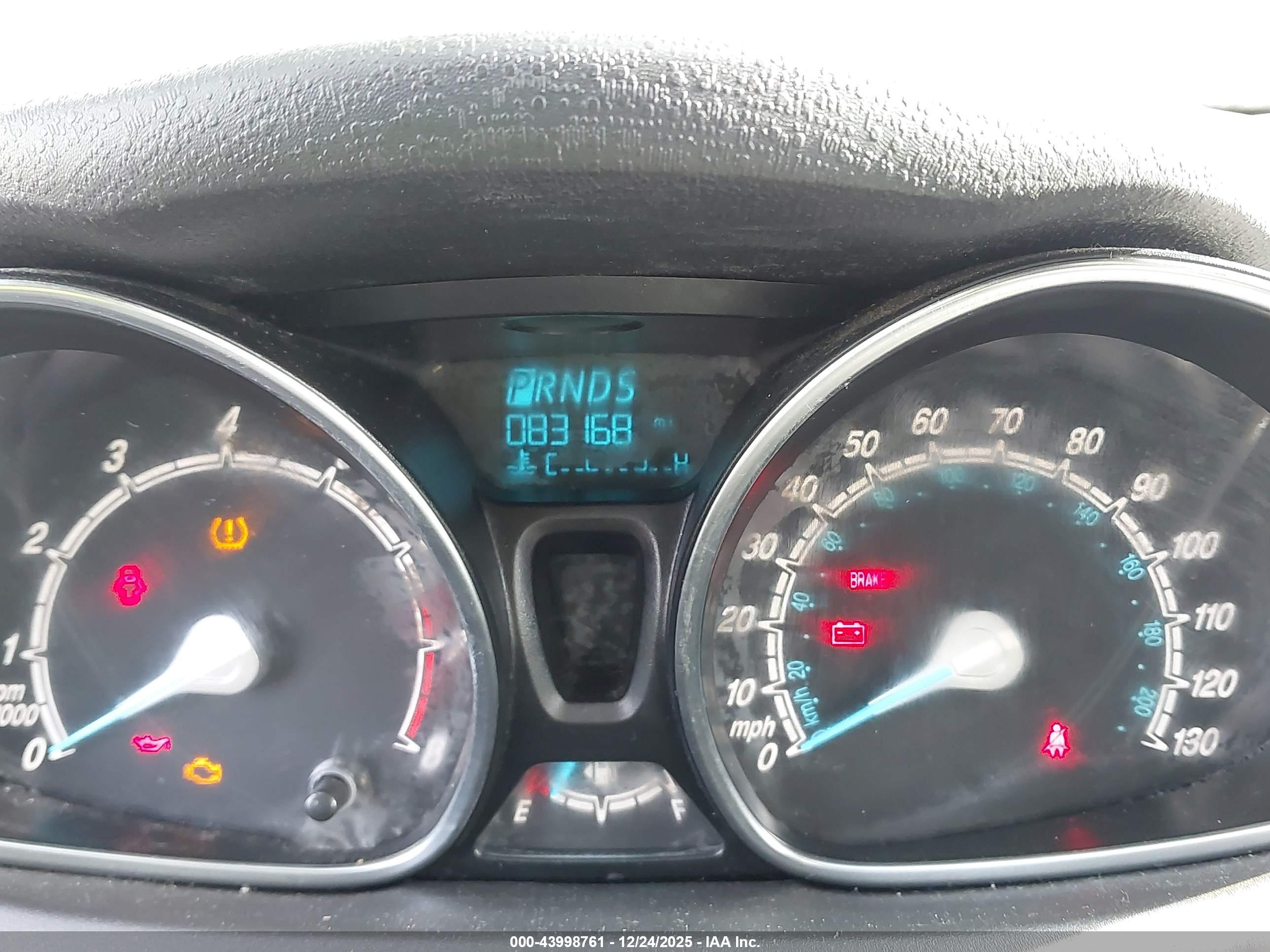 FORD FIESTA image 7