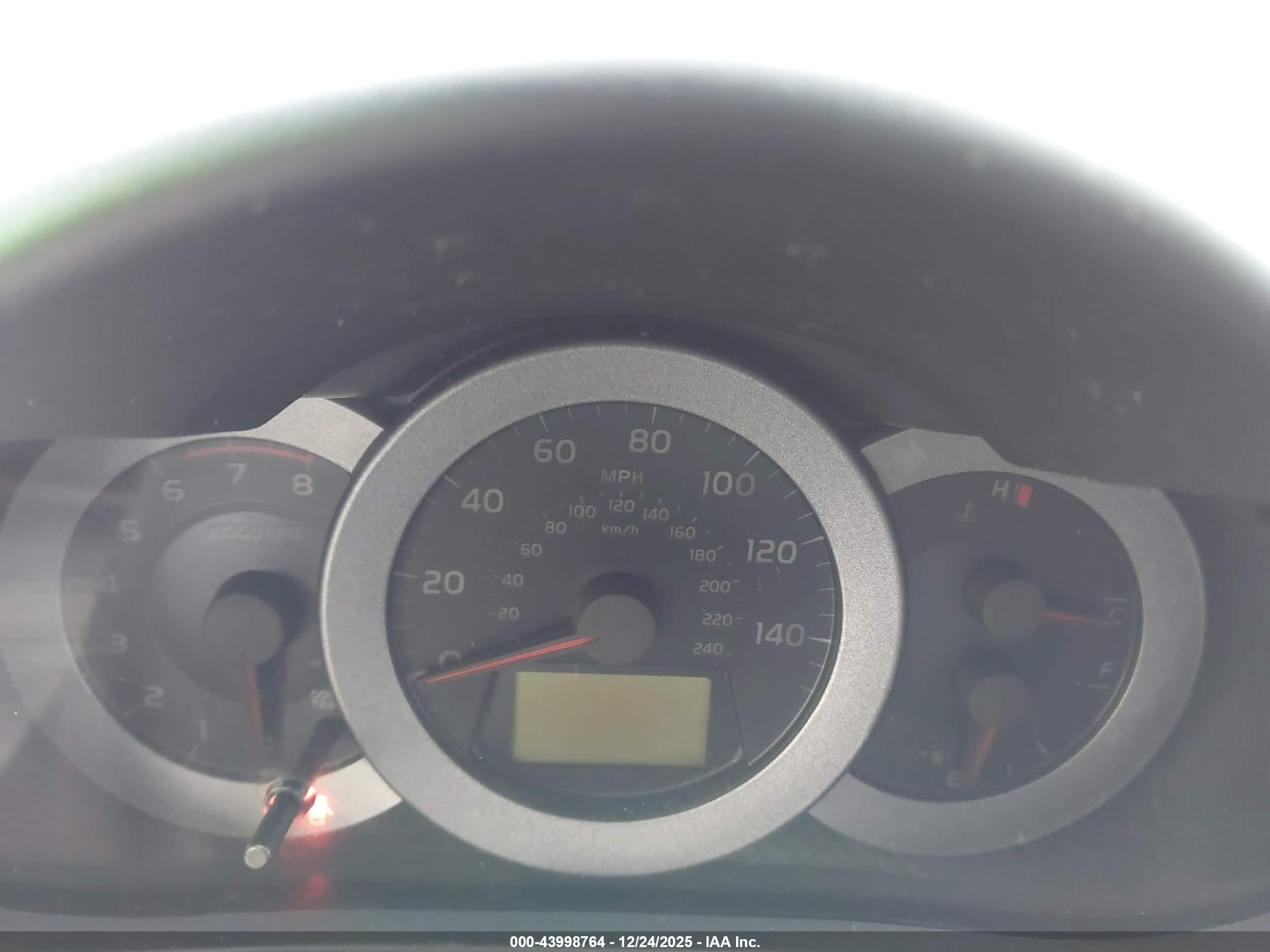 TOYOTA RAV4 image 7