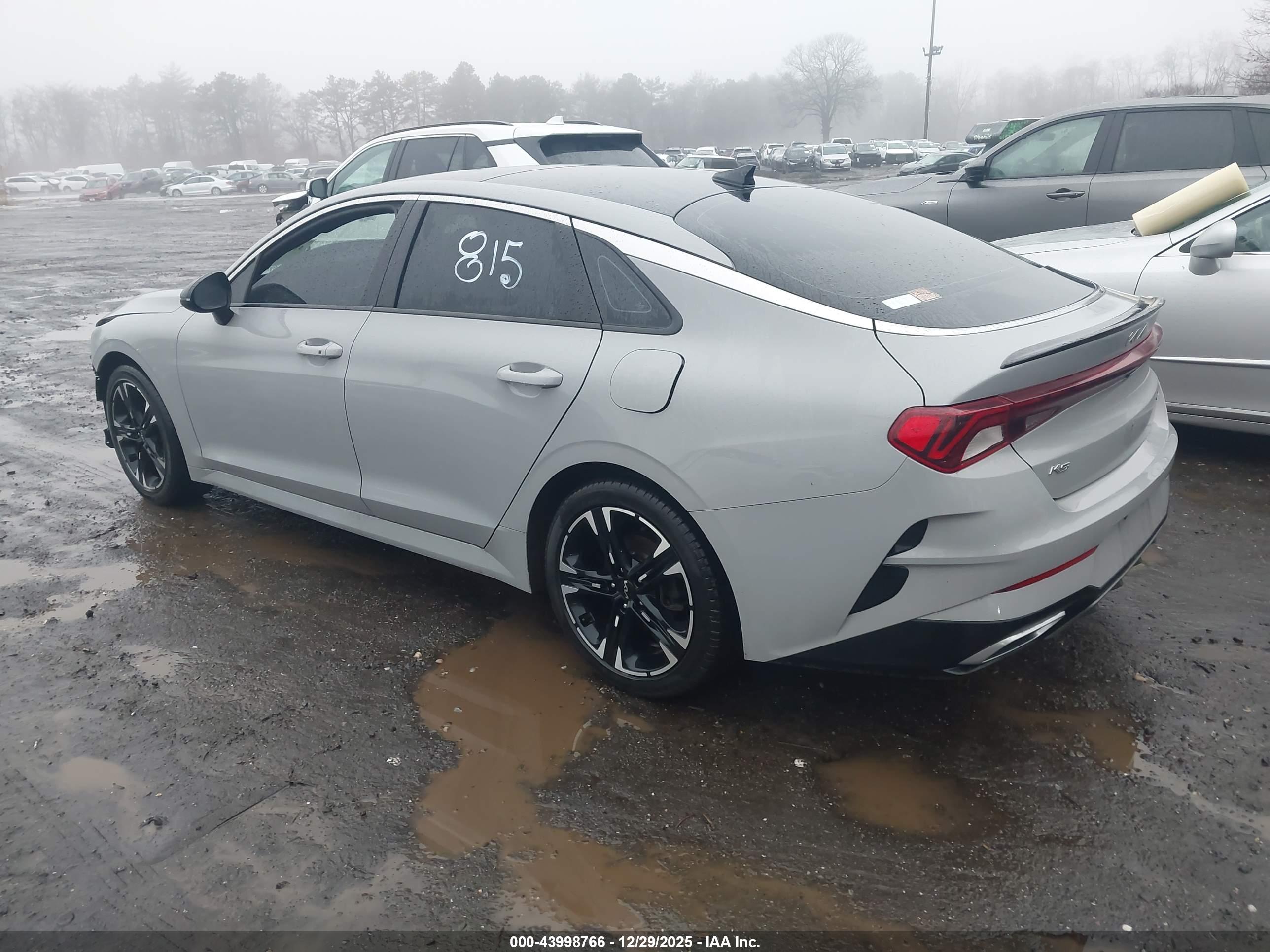 KIA K5 image 3