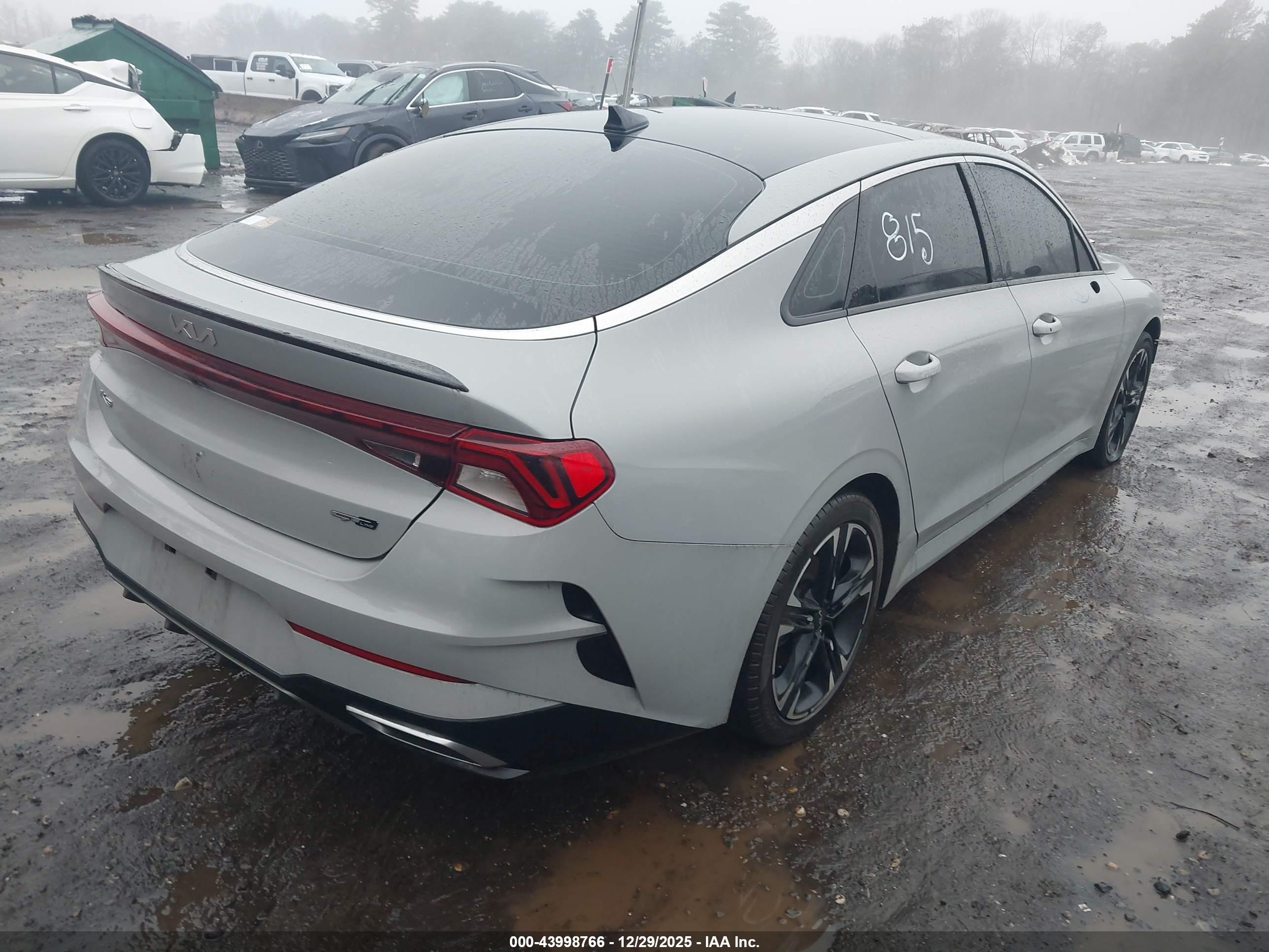 KIA K5 image 4