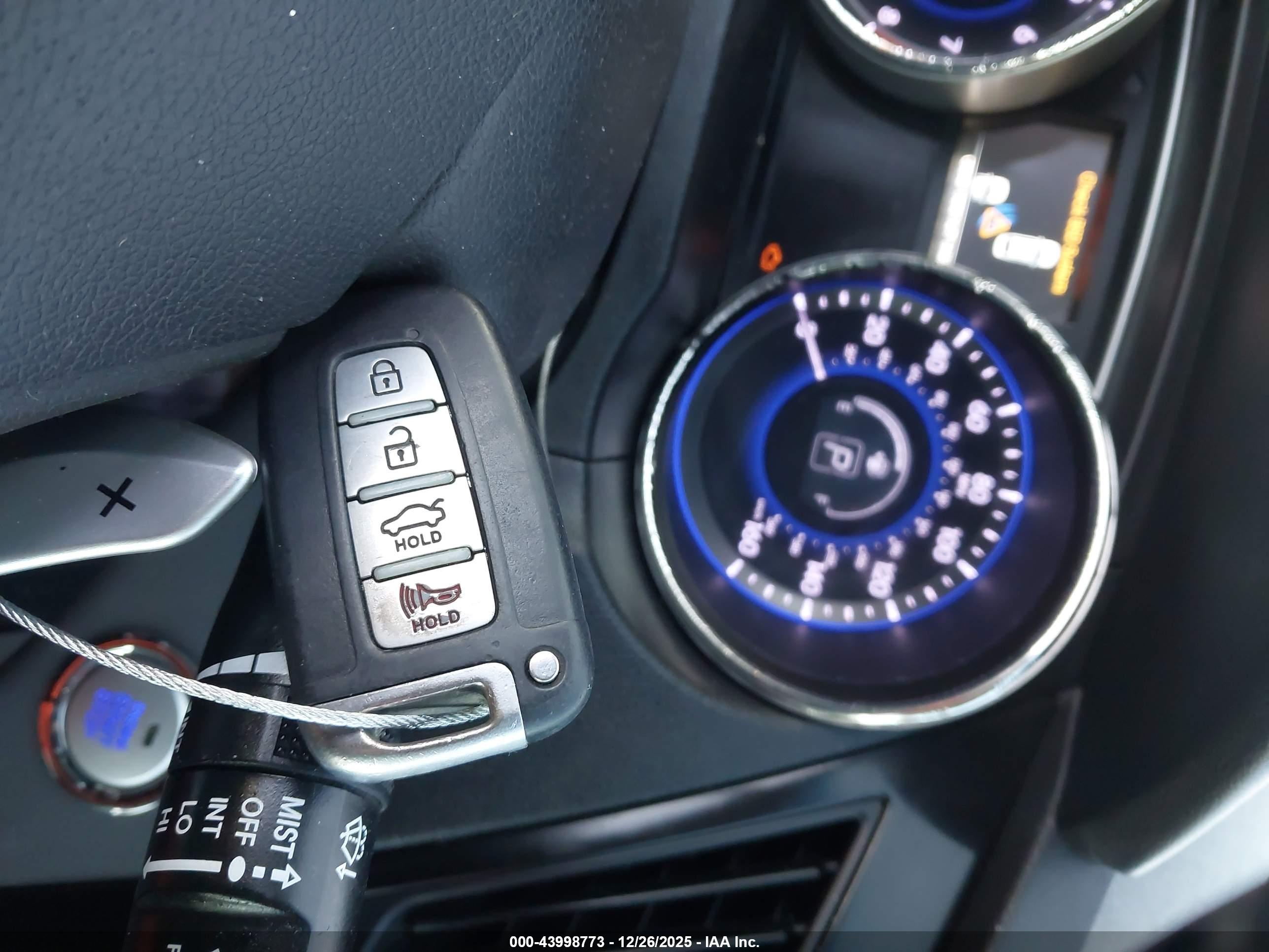 HYUNDAI SONATA image 11
