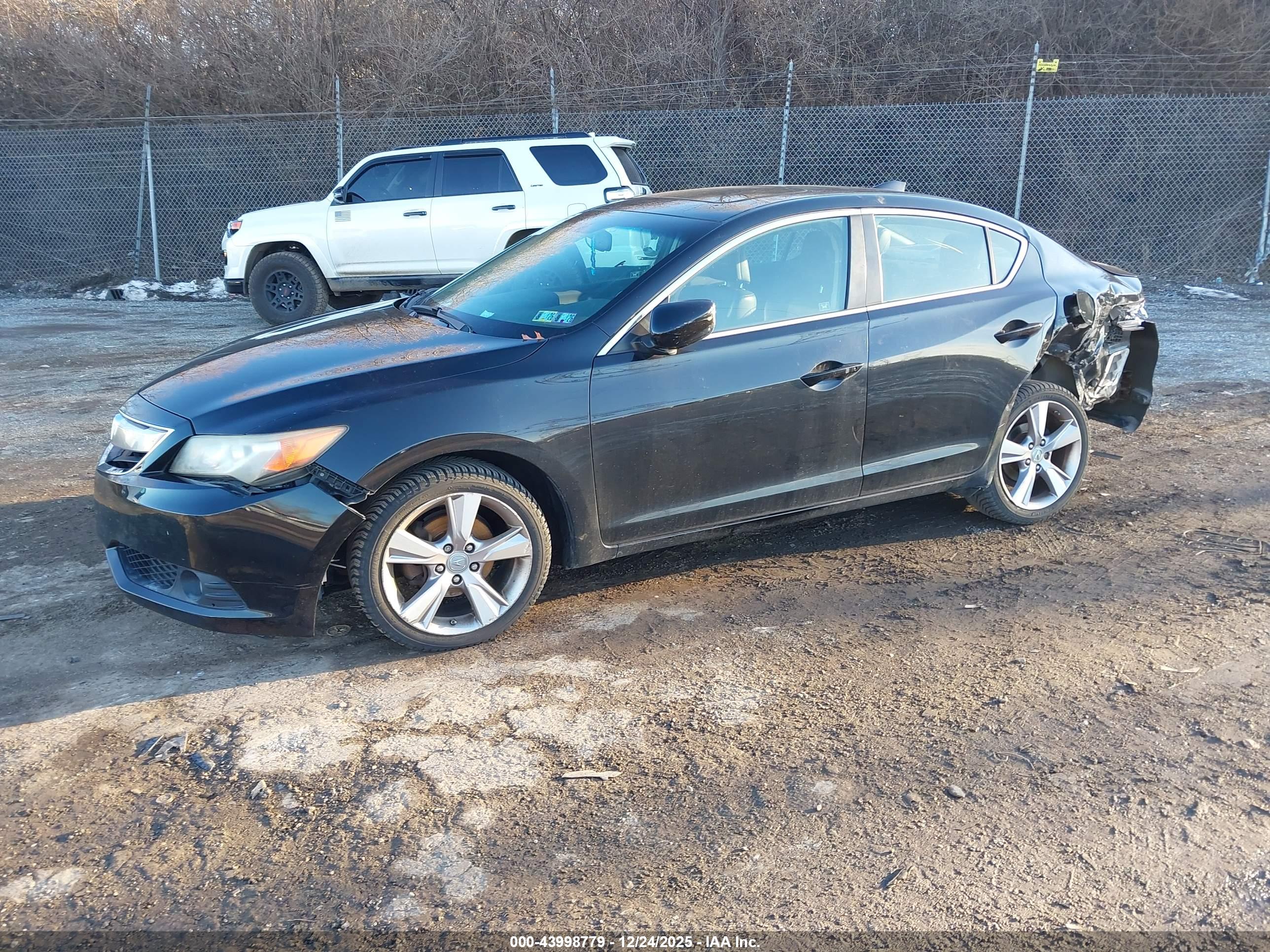 ACURA ILX image 2