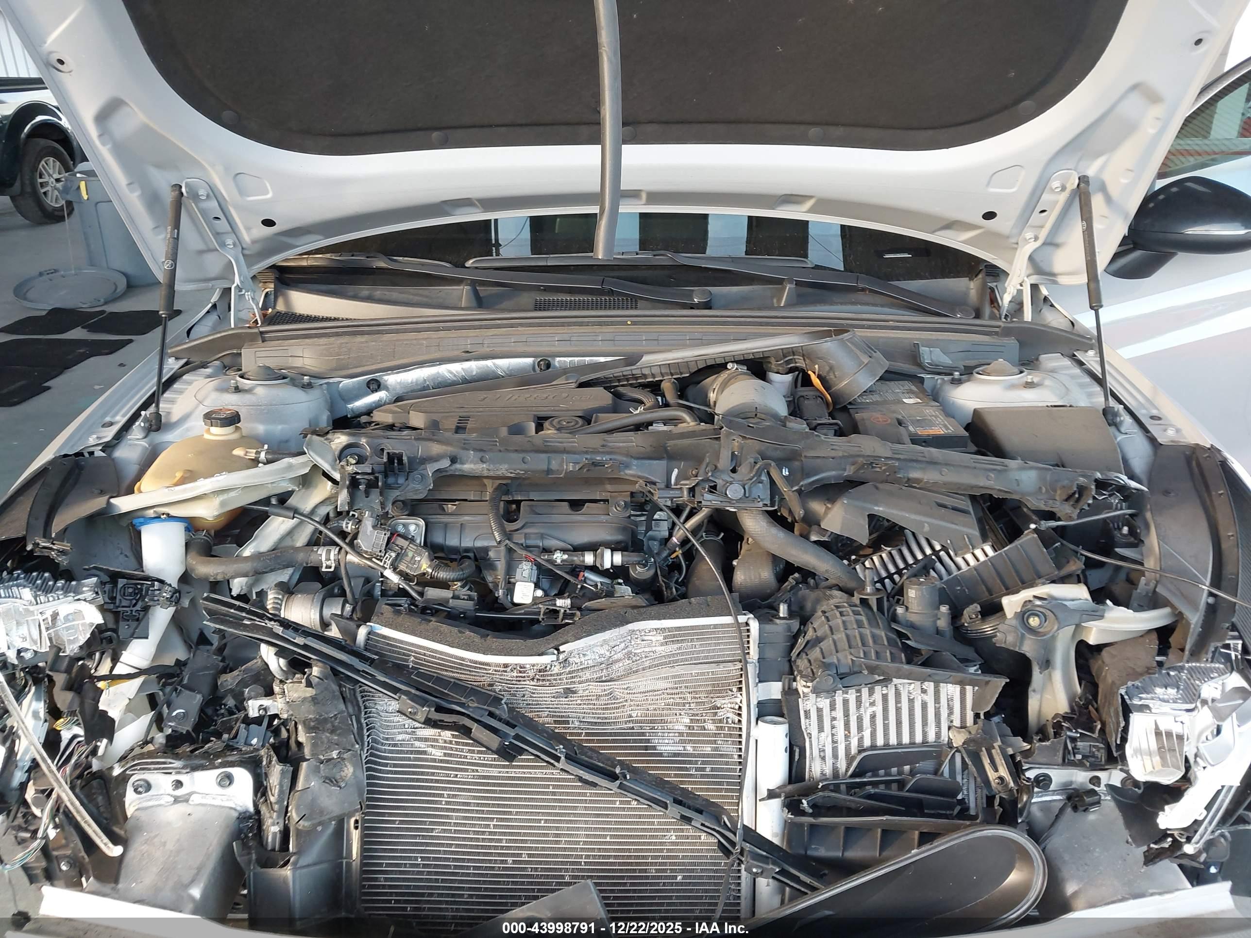KIA K5 image 10
