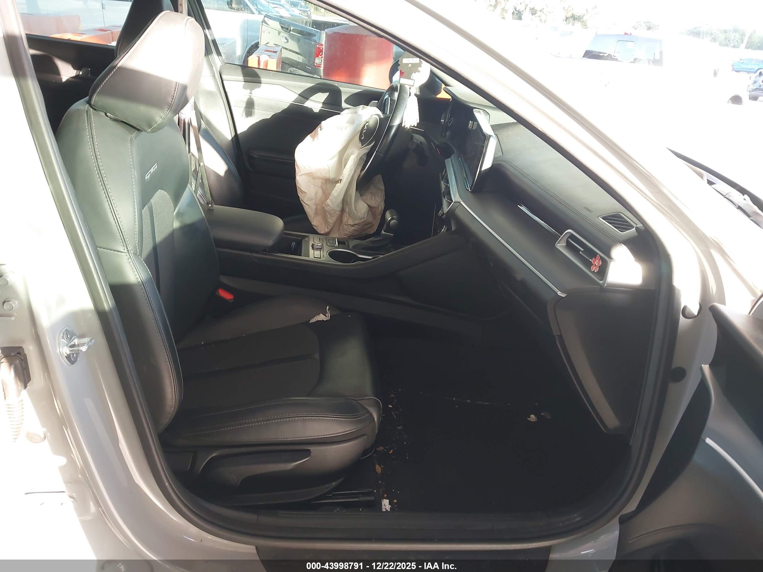 KIA K5 image 5