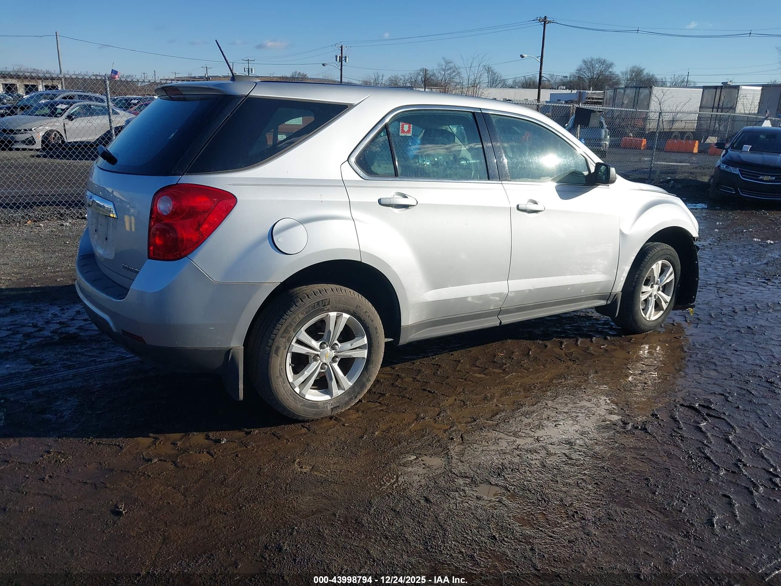 CHEVROLET EQUINOX image 4