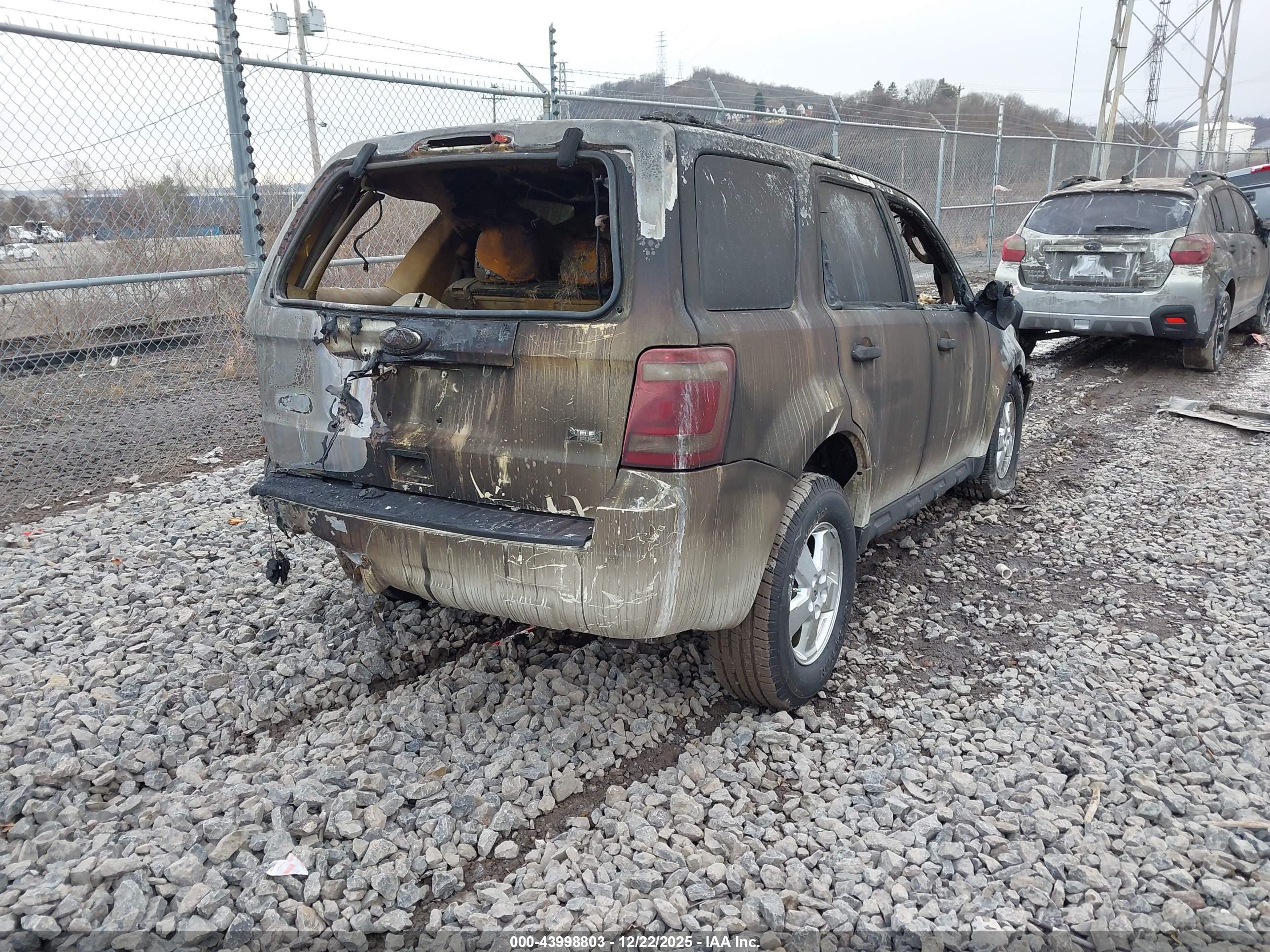 FORD ESCAPE image 4