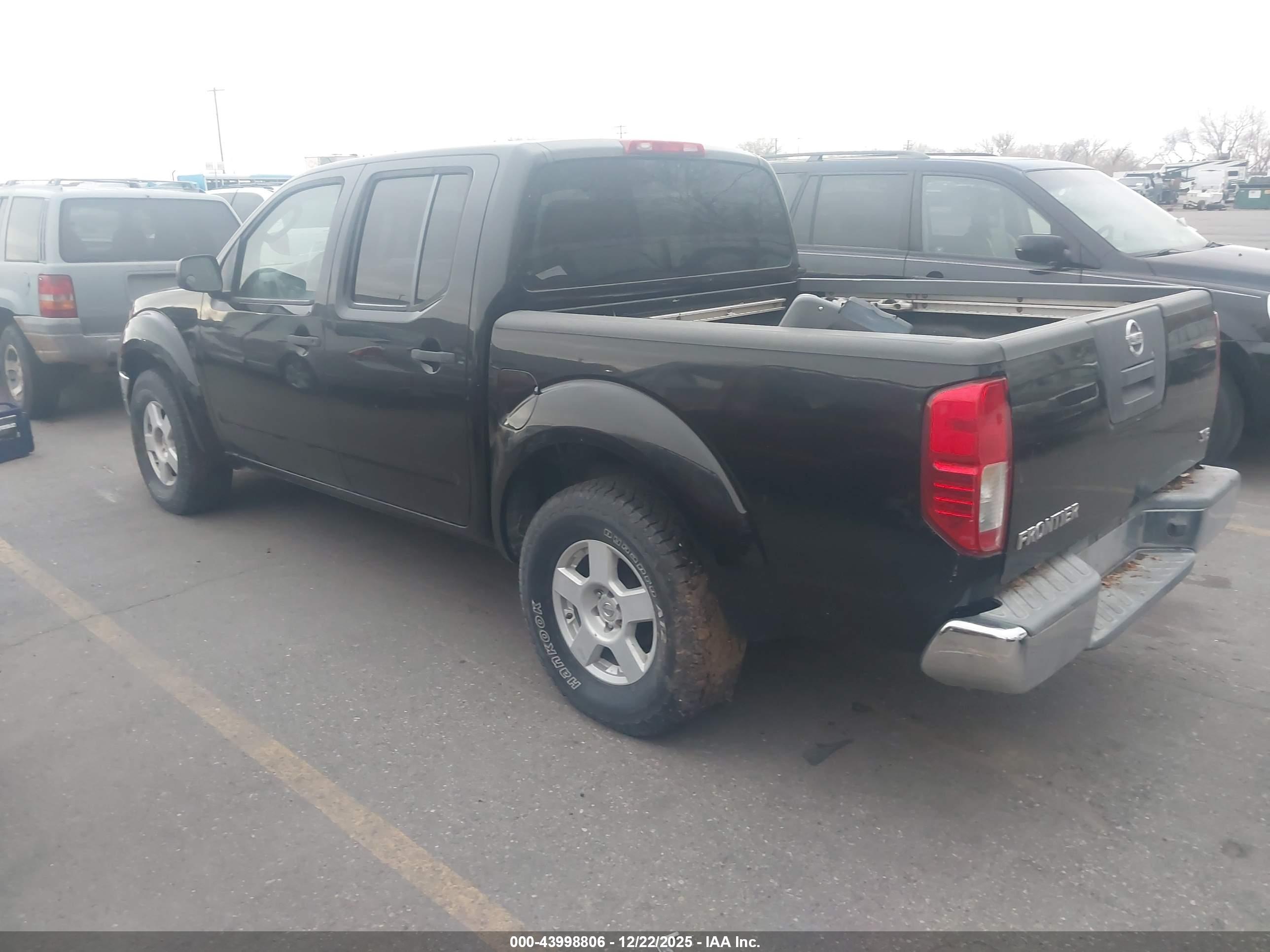 NISSAN FRONTIER image 3