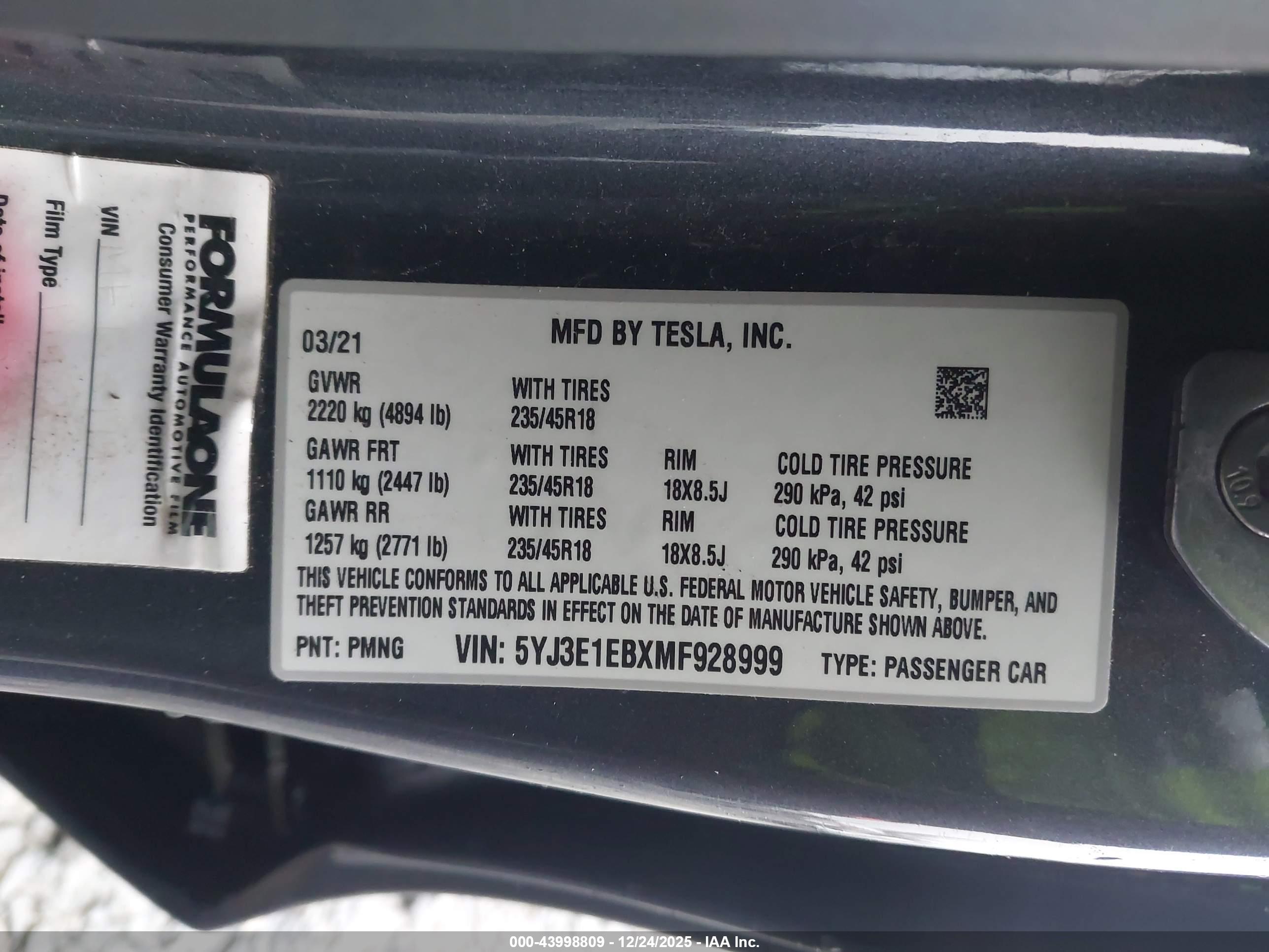 TESLA MODEL image 9