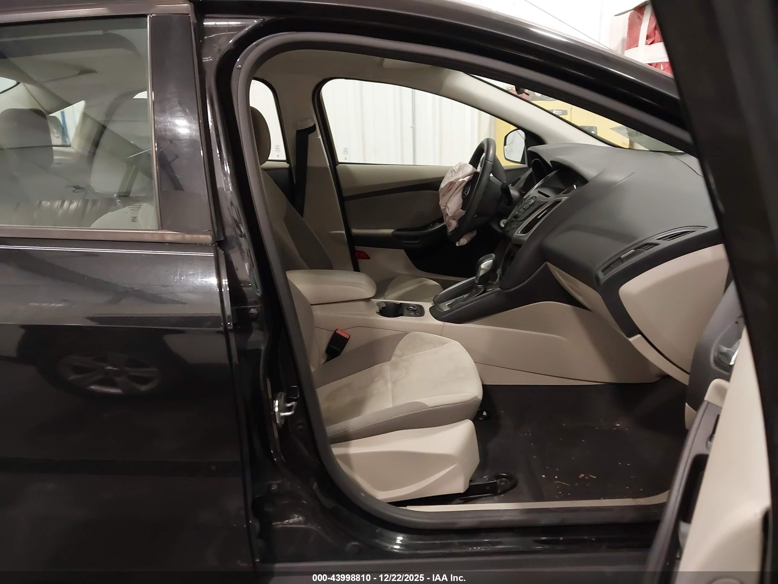 FORD FOCUS image 5