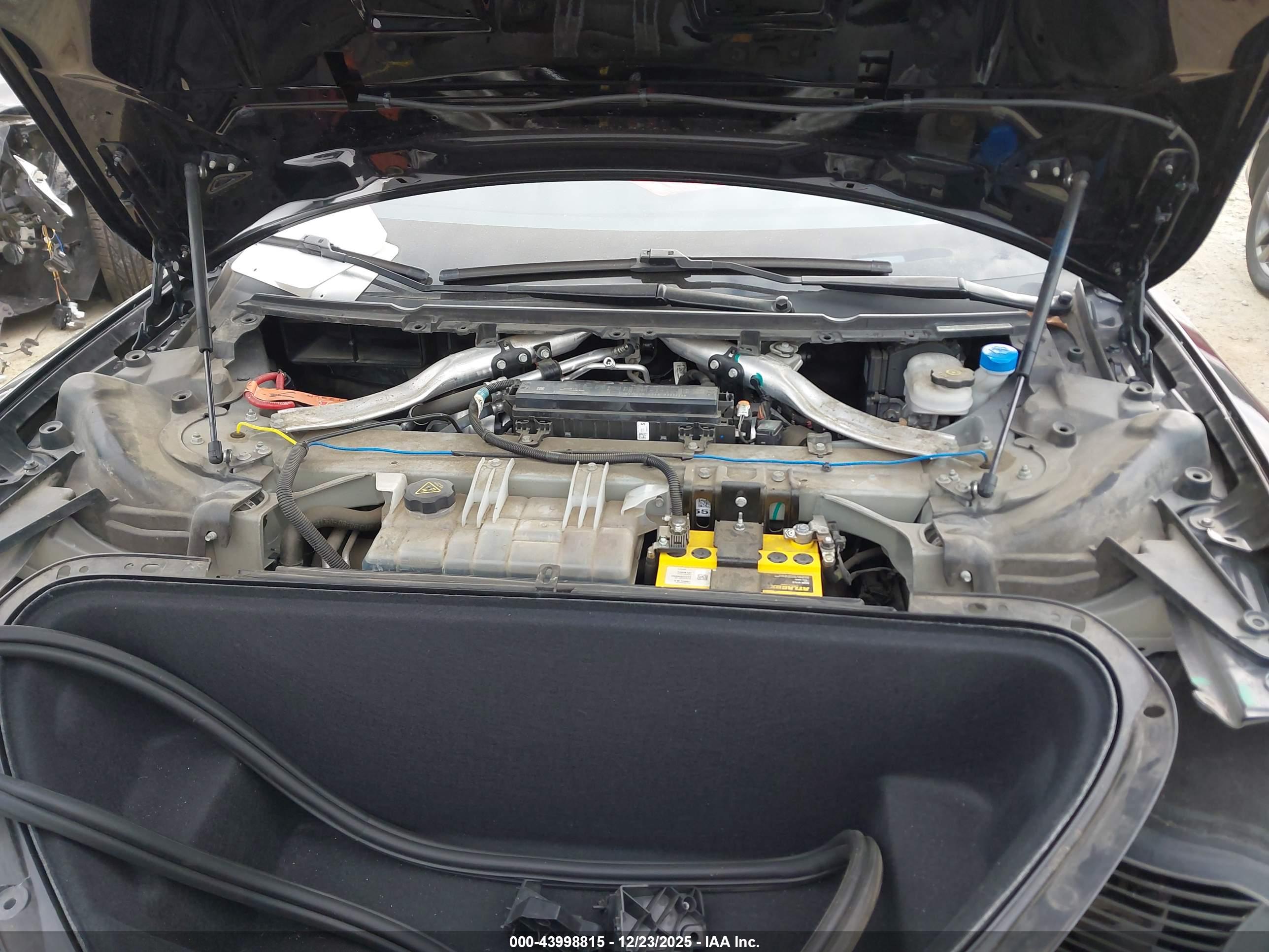 TESLA MODEL image 10