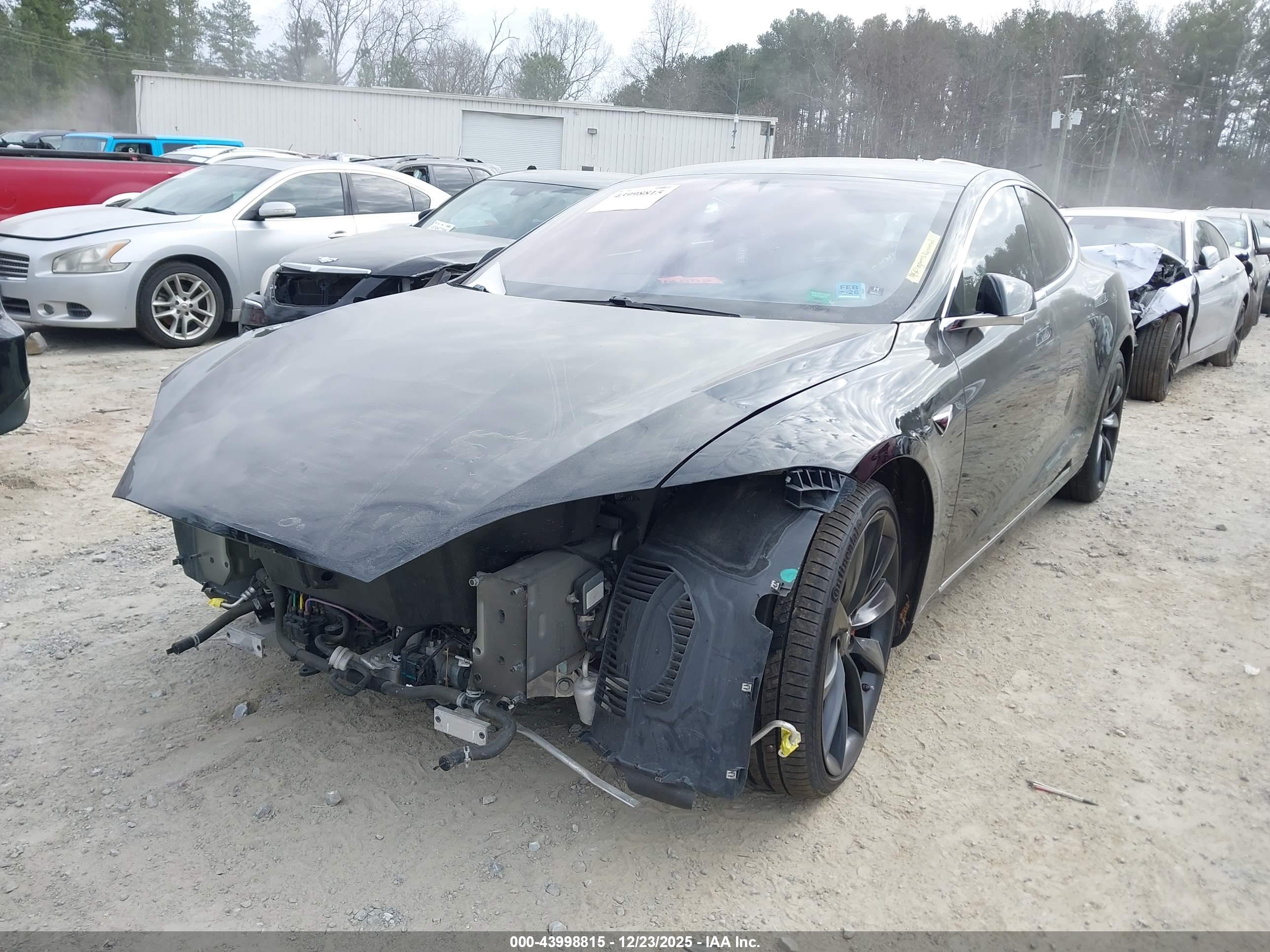 TESLA MODEL image 2