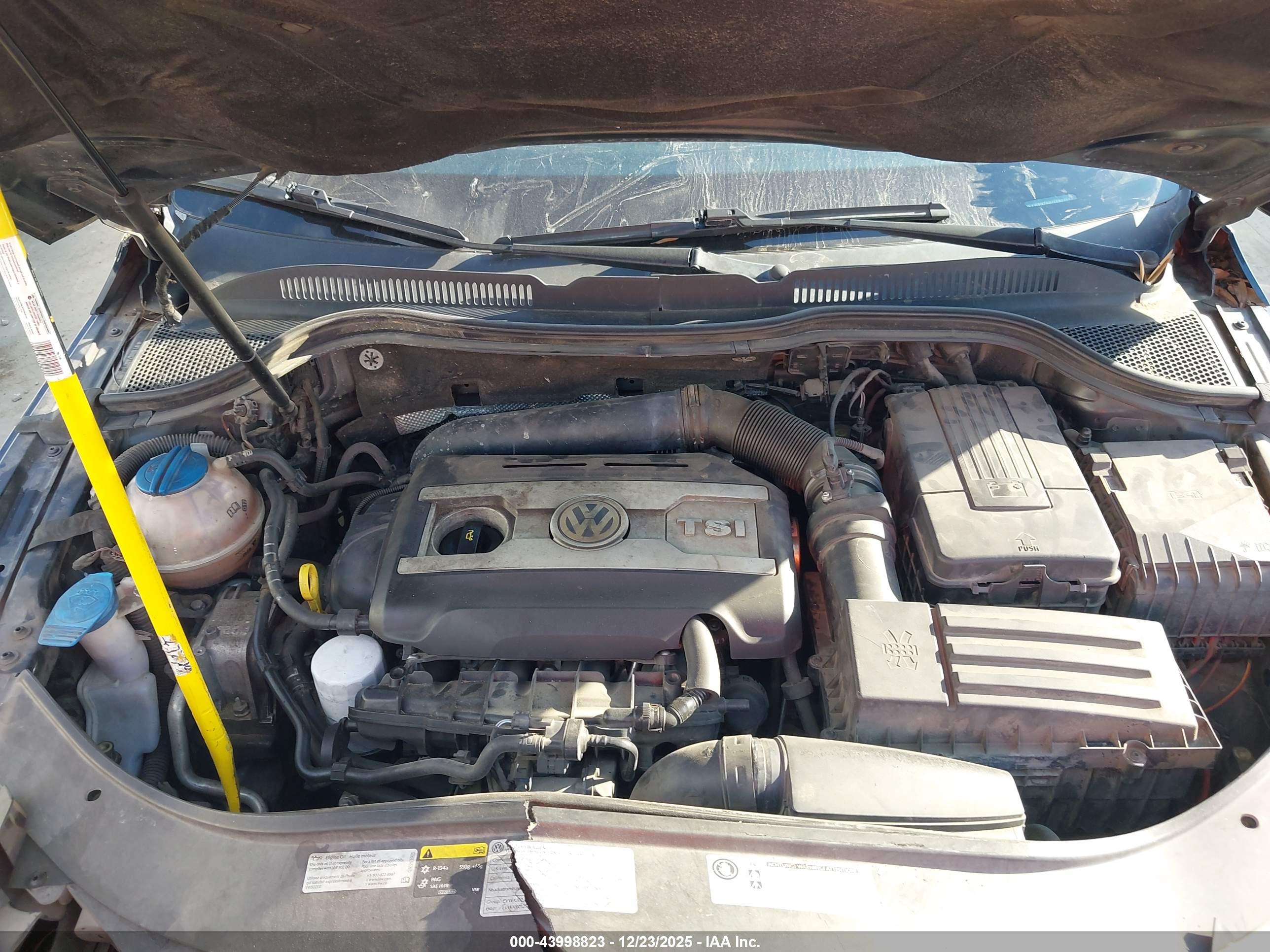 VOLKSWAGEN CC image 10