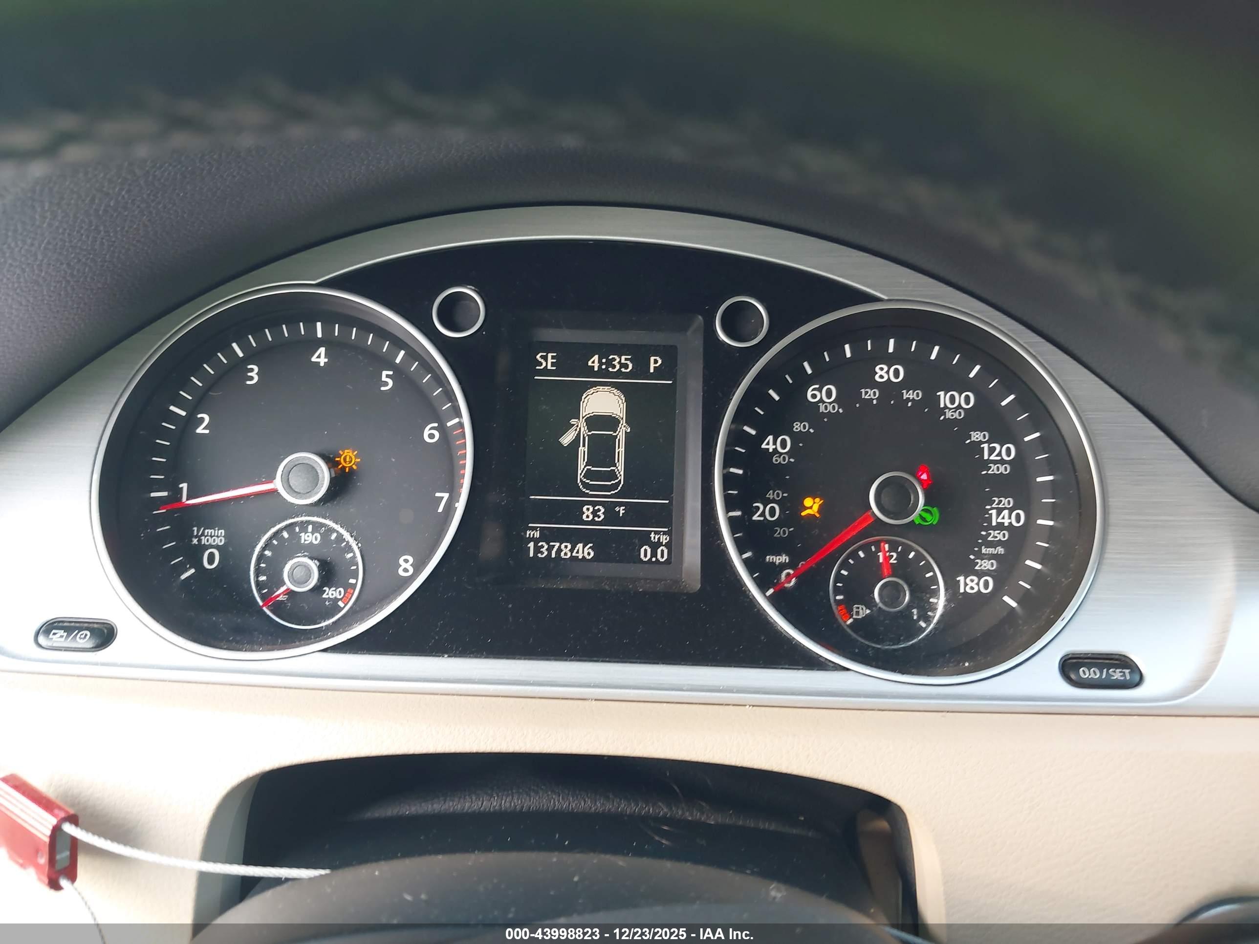 VOLKSWAGEN CC image 7