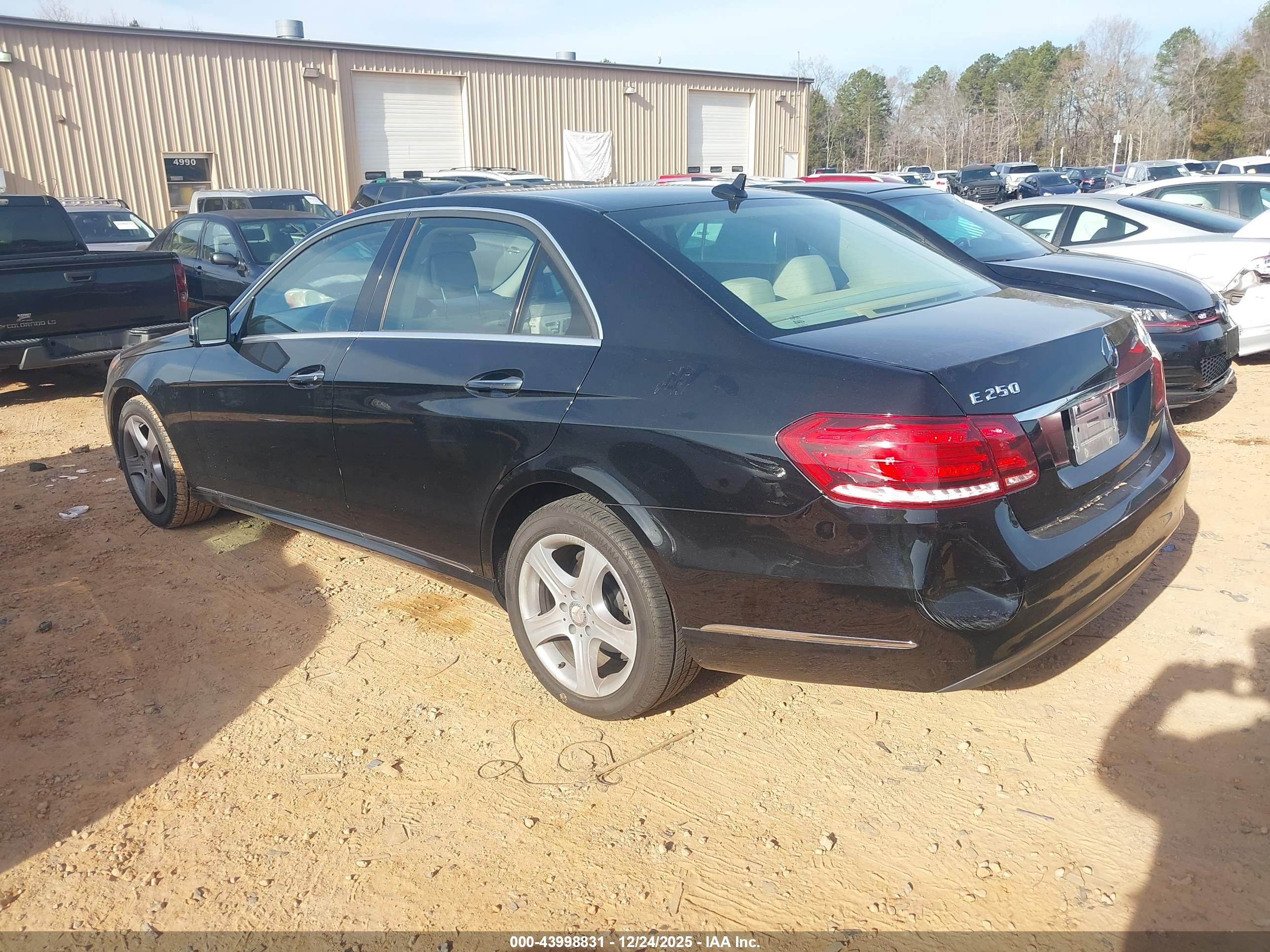 MERCEDES-BENZ E image 3