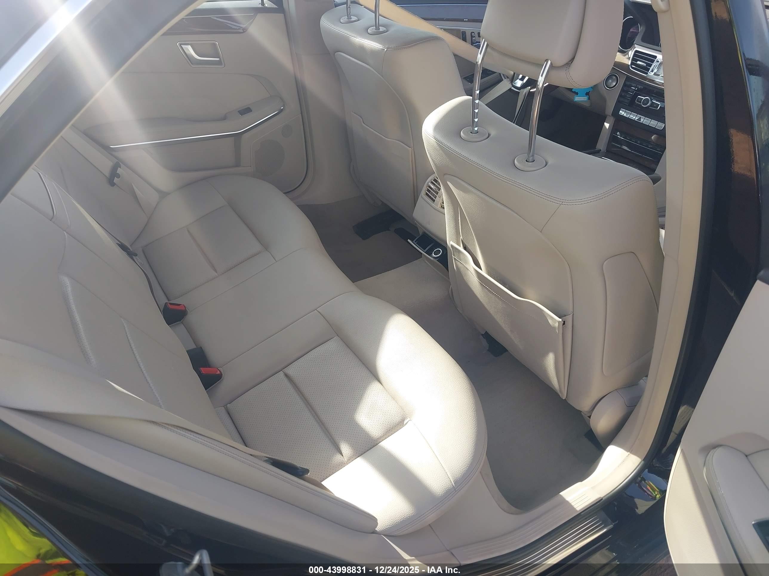 MERCEDES-BENZ E image 8
