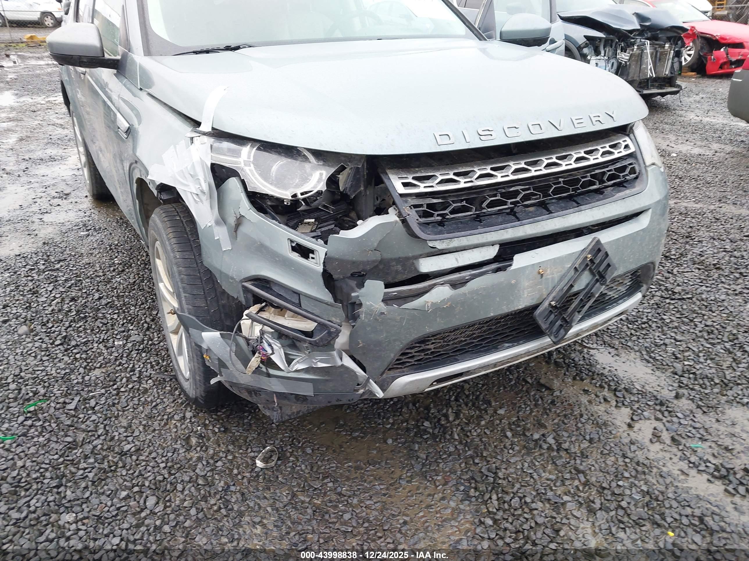 LAND ROVER image 6