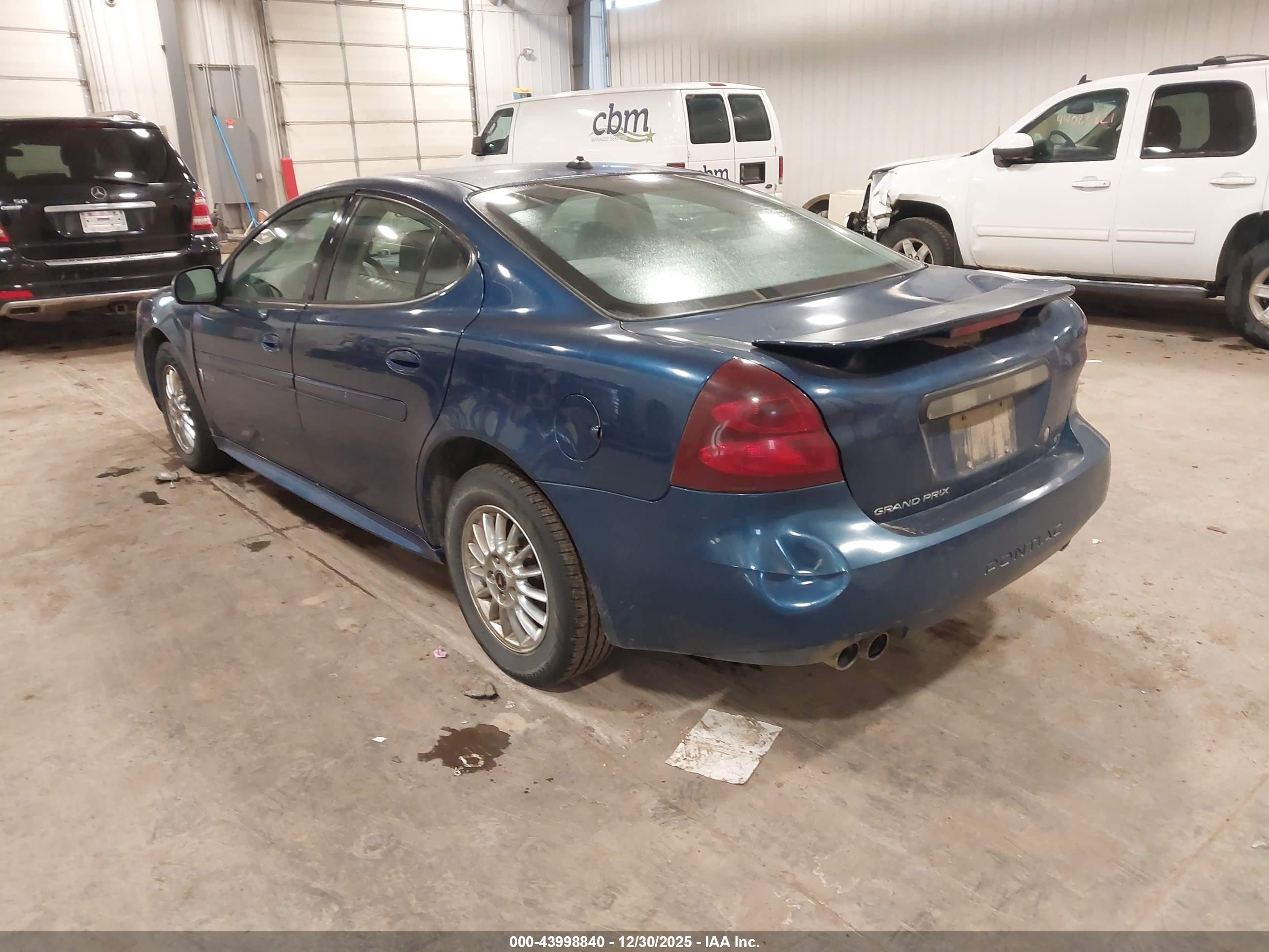 PONTIAC GRAND image 3