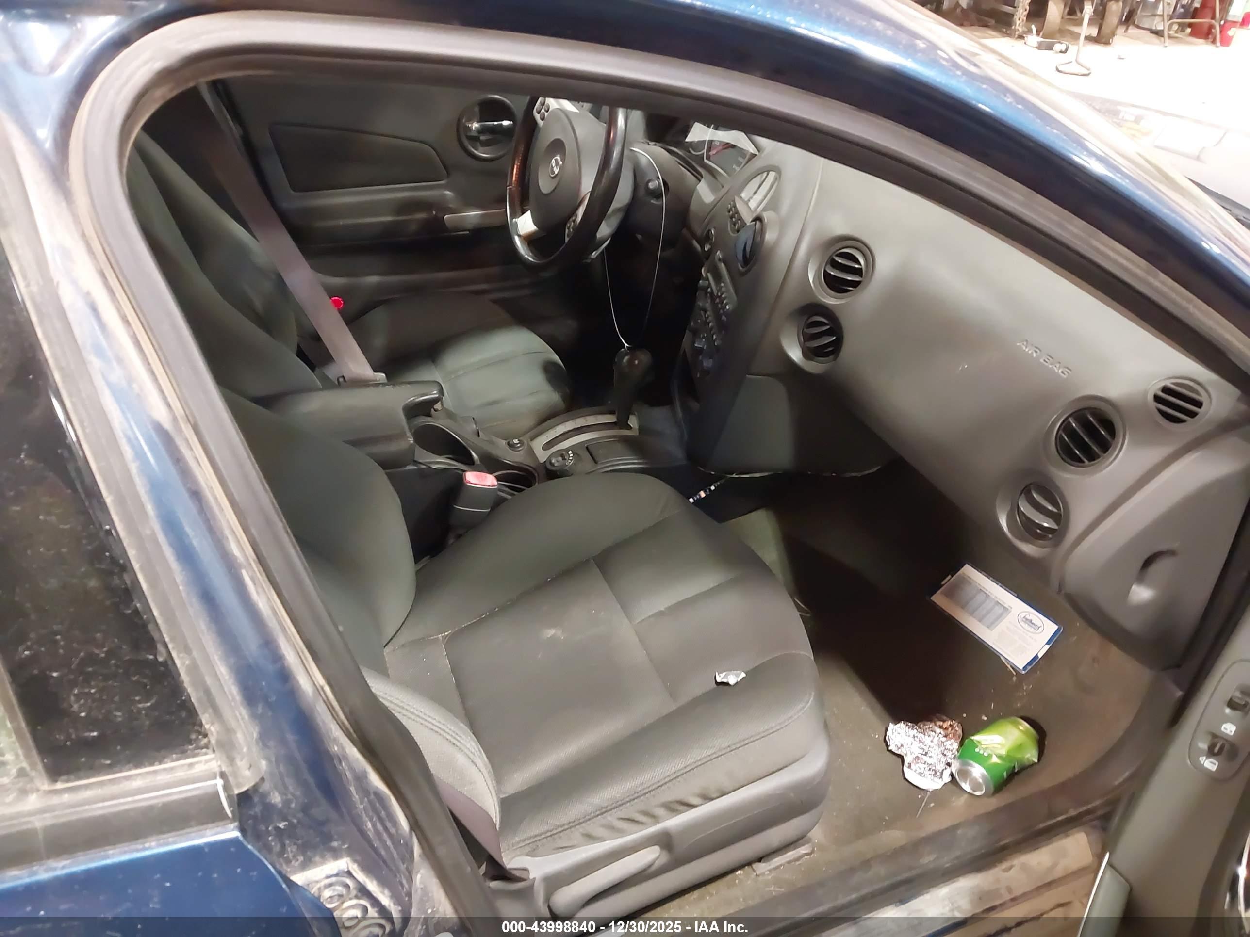 PONTIAC GRAND image 5