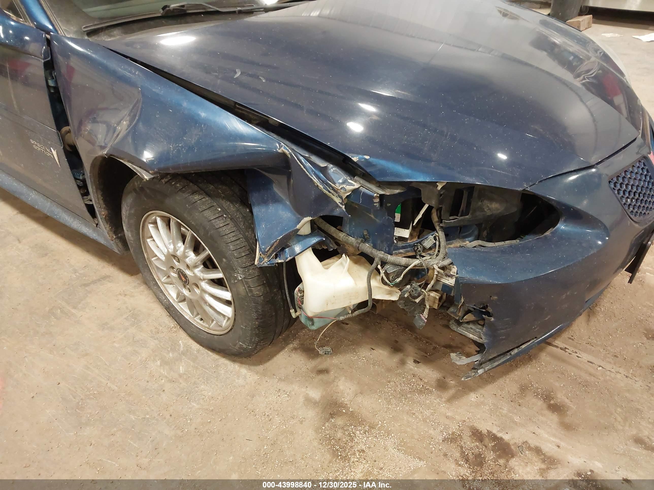 PONTIAC GRAND image 6