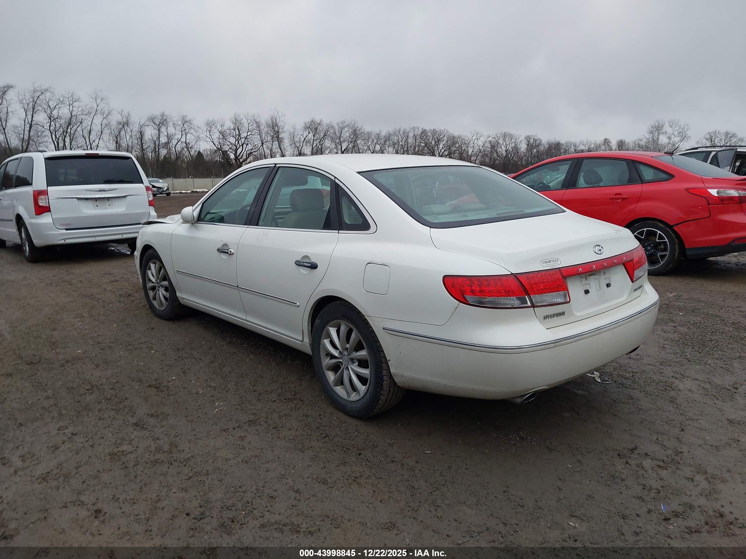 HYUNDAI AZERA image 3