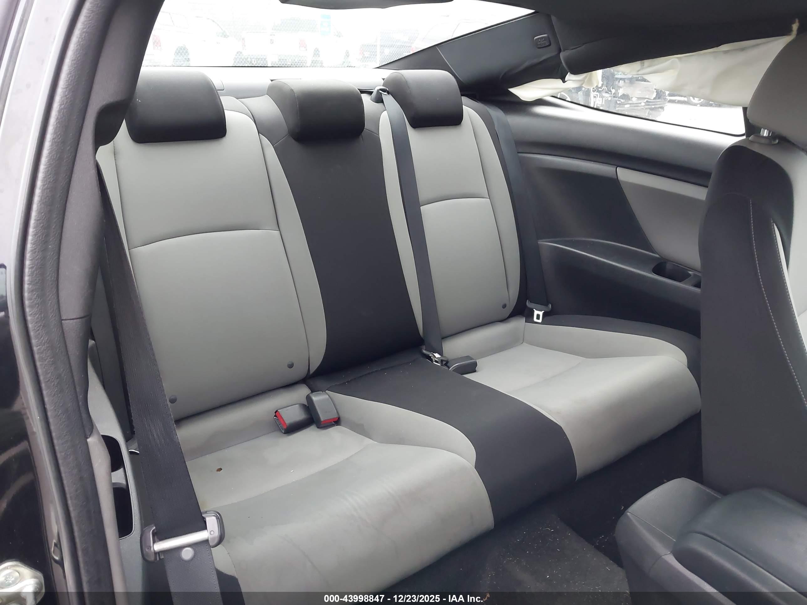 HONDA CIVIC image 8