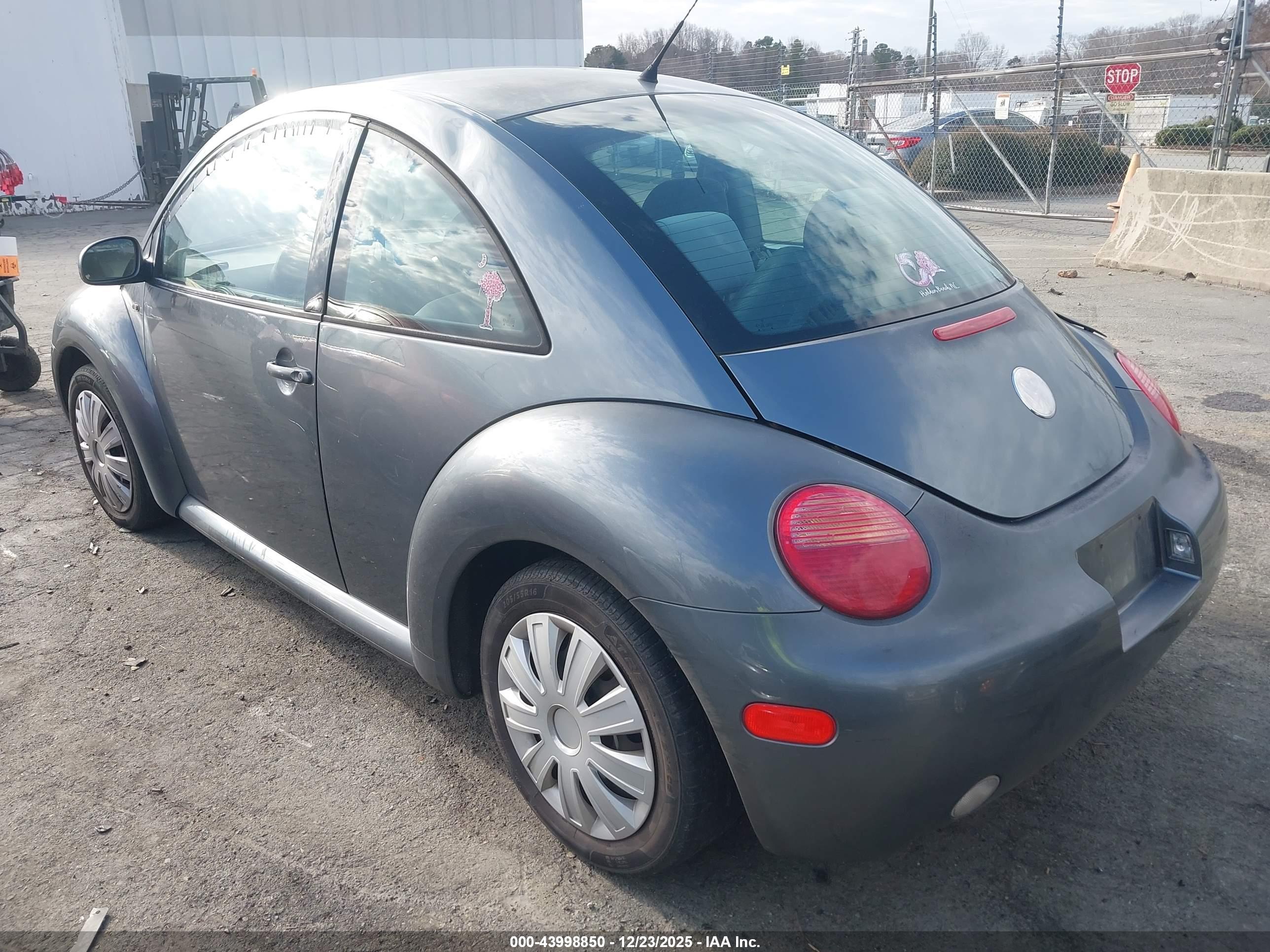VOLKSWAGEN NEW image 3