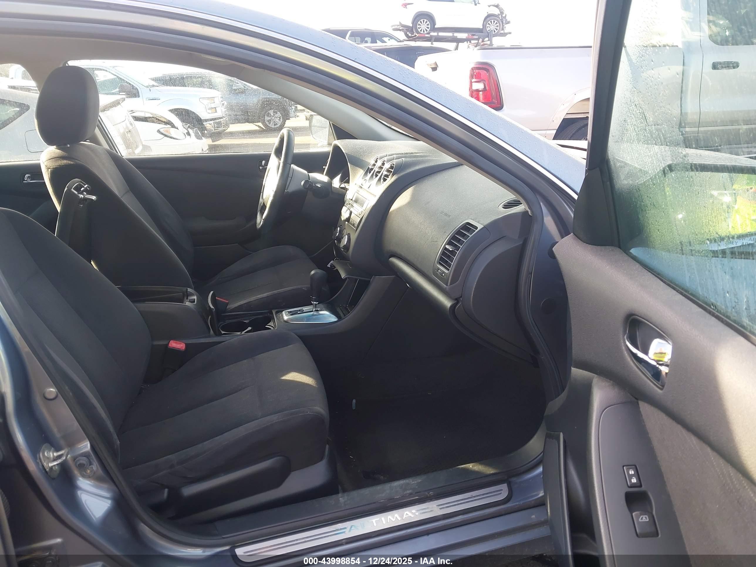 NISSAN ALTIMA image 5