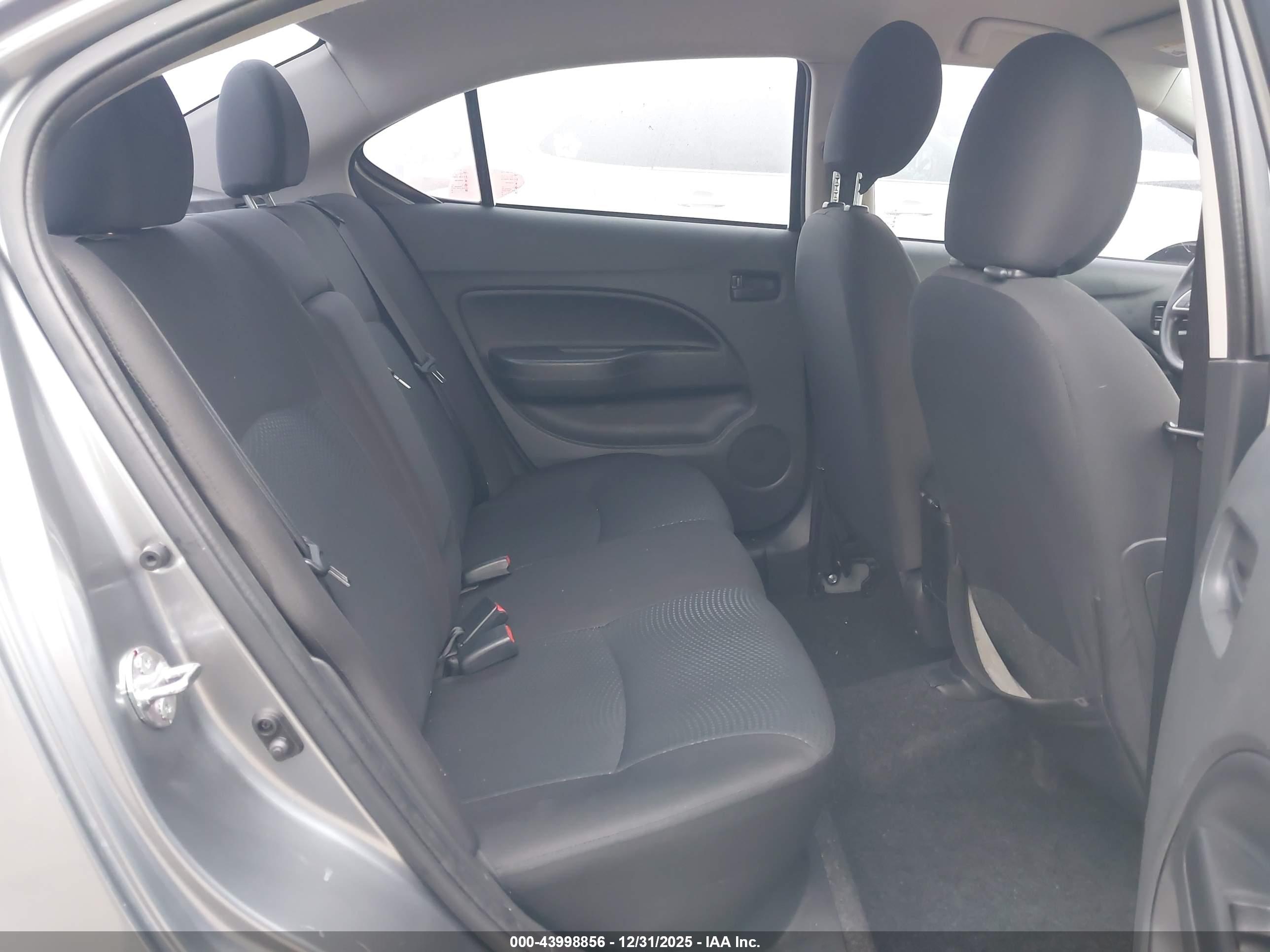 MITSUBISHI MIRAGE image 8