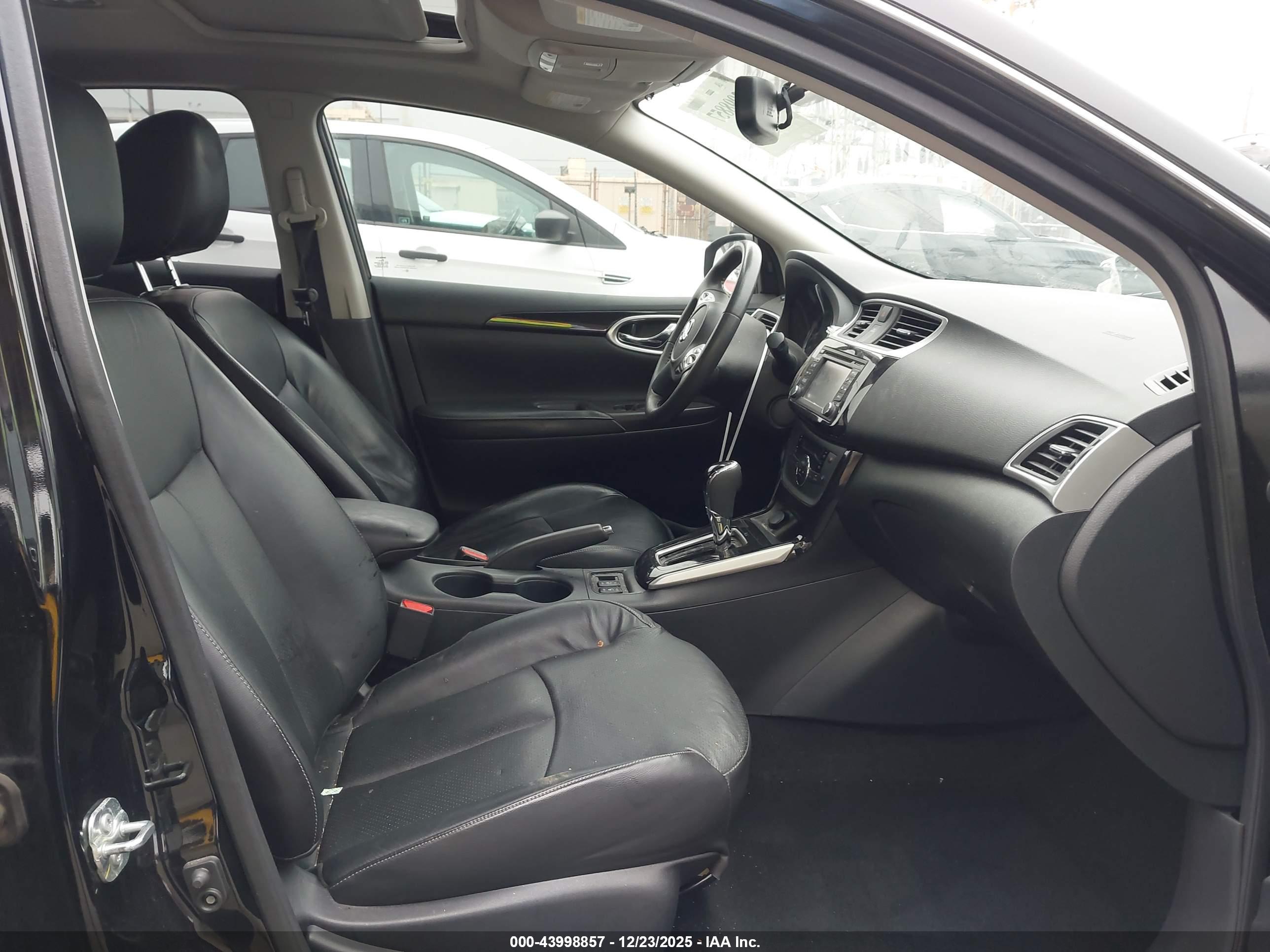 NISSAN SENTRA image 5