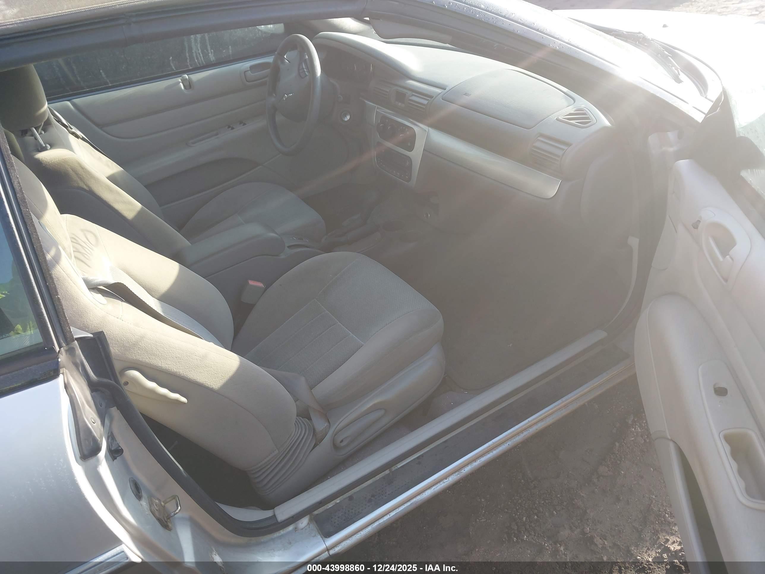 CHRYSLER SEBRING image 5