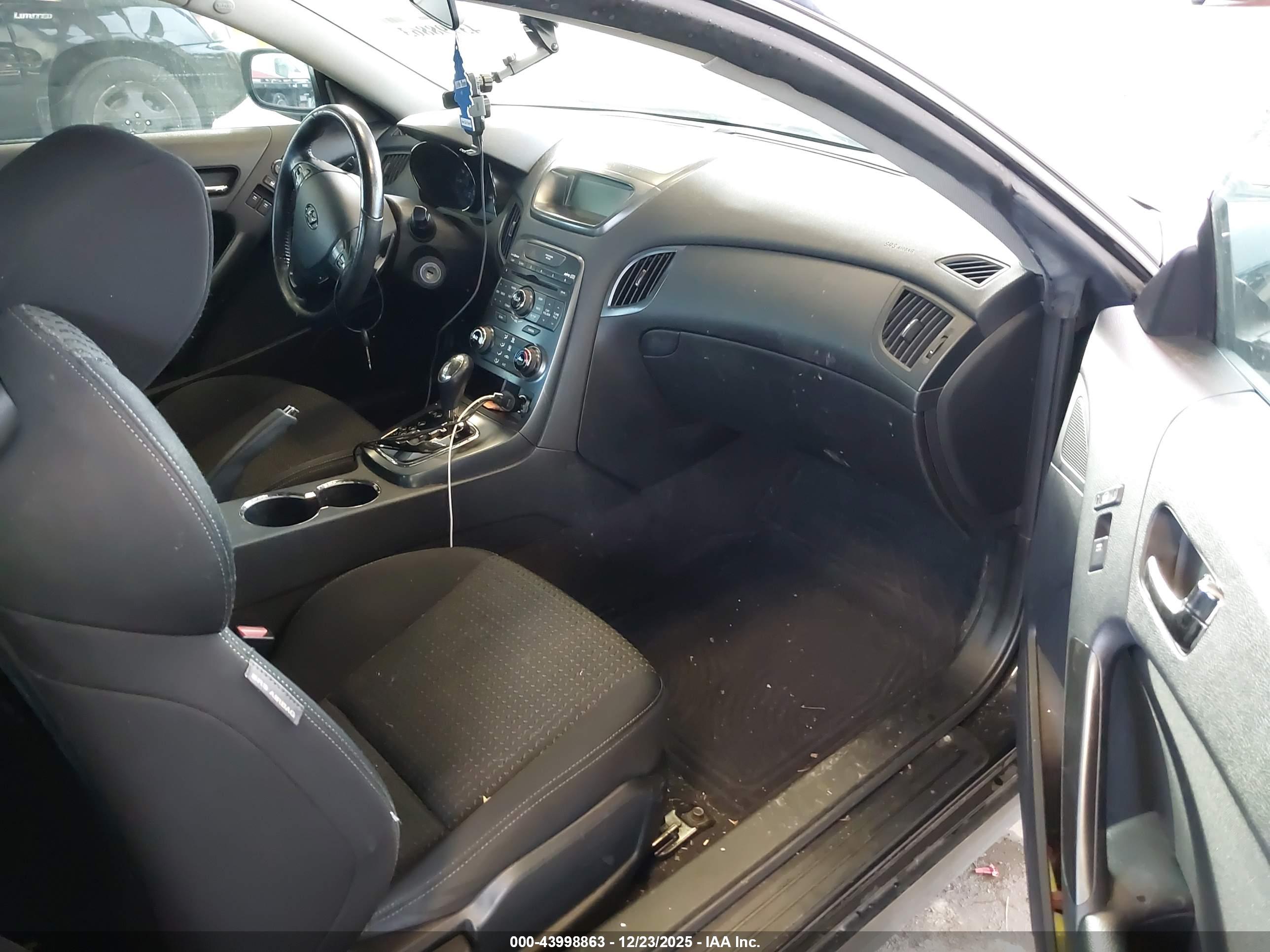 HYUNDAI GENESIS image 5